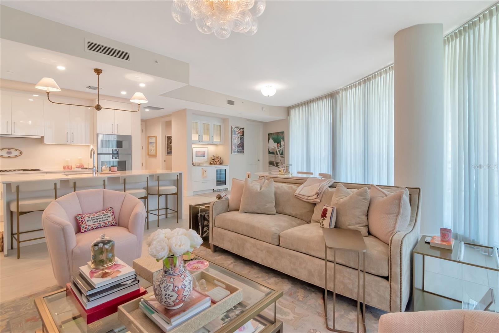 HYDE PARK HOUSE CONDO - Residential