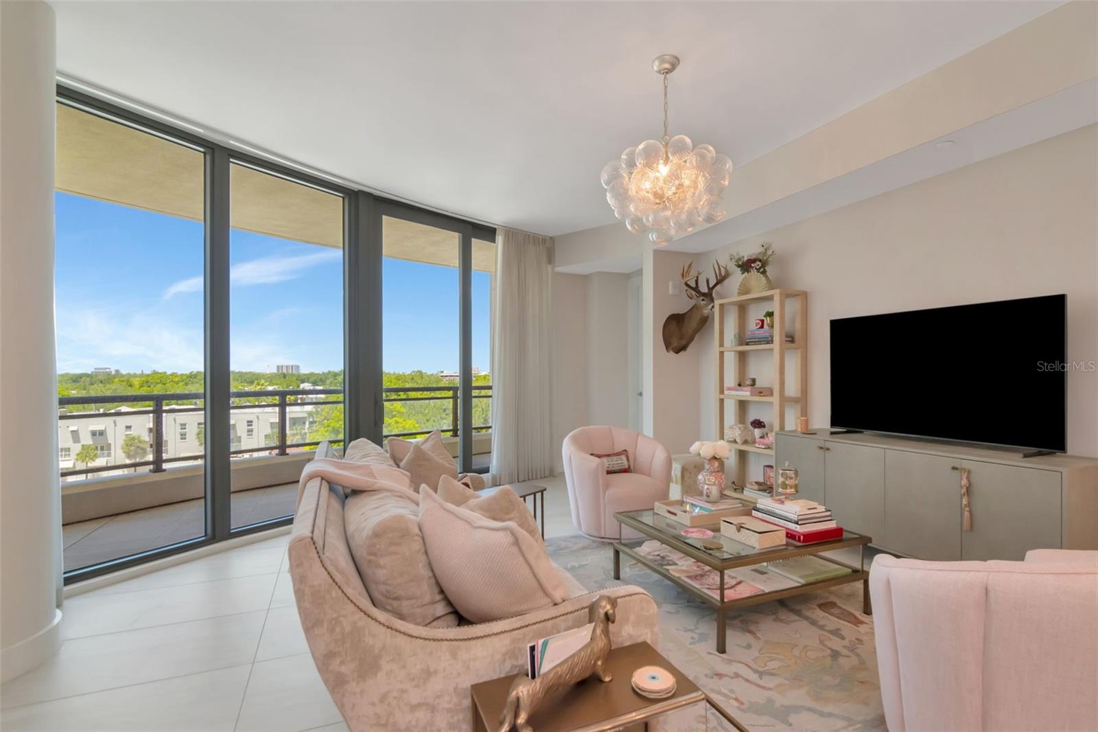 HYDE PARK HOUSE CONDO - Residential