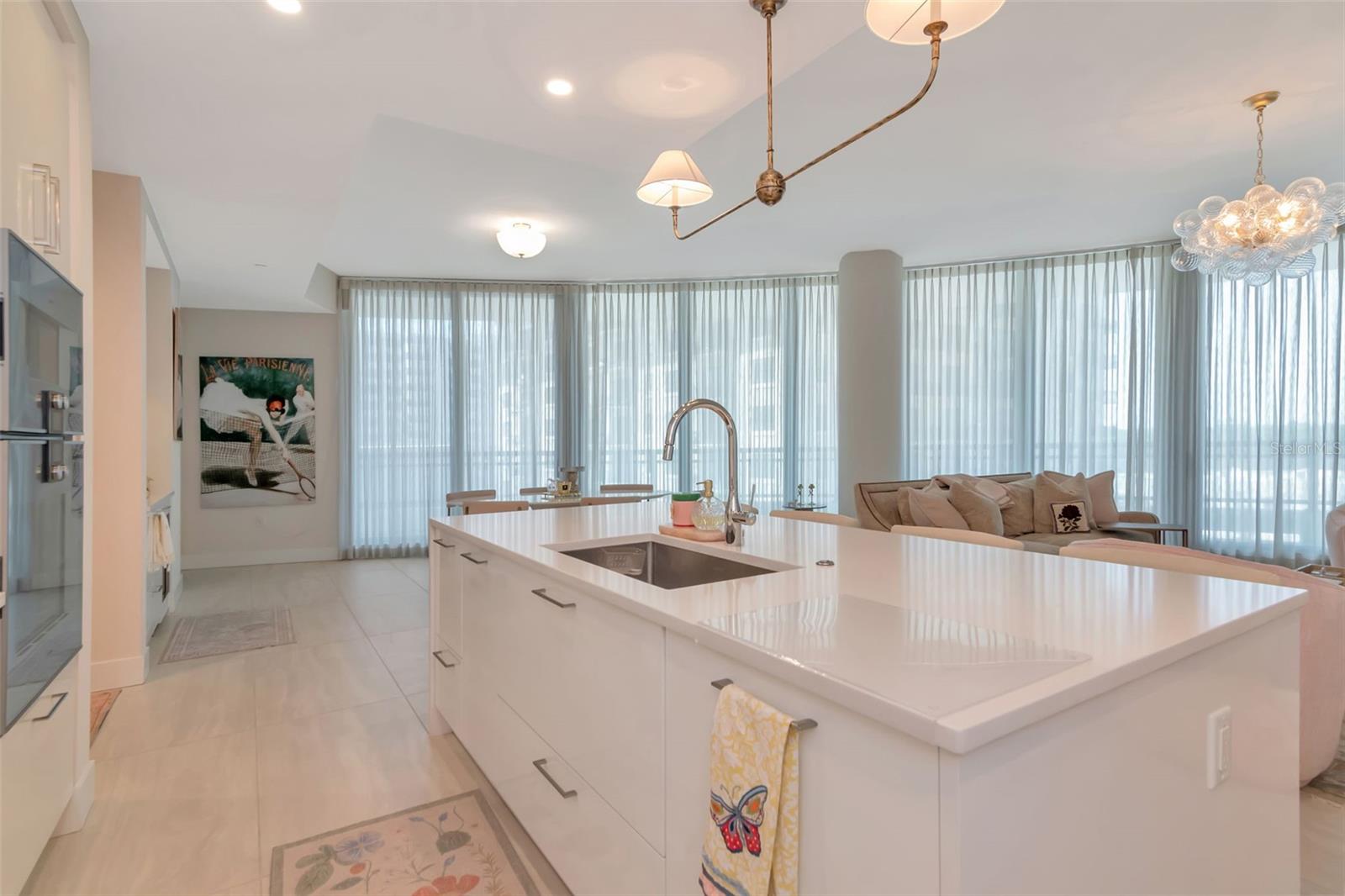 HYDE PARK HOUSE CONDO - Residential