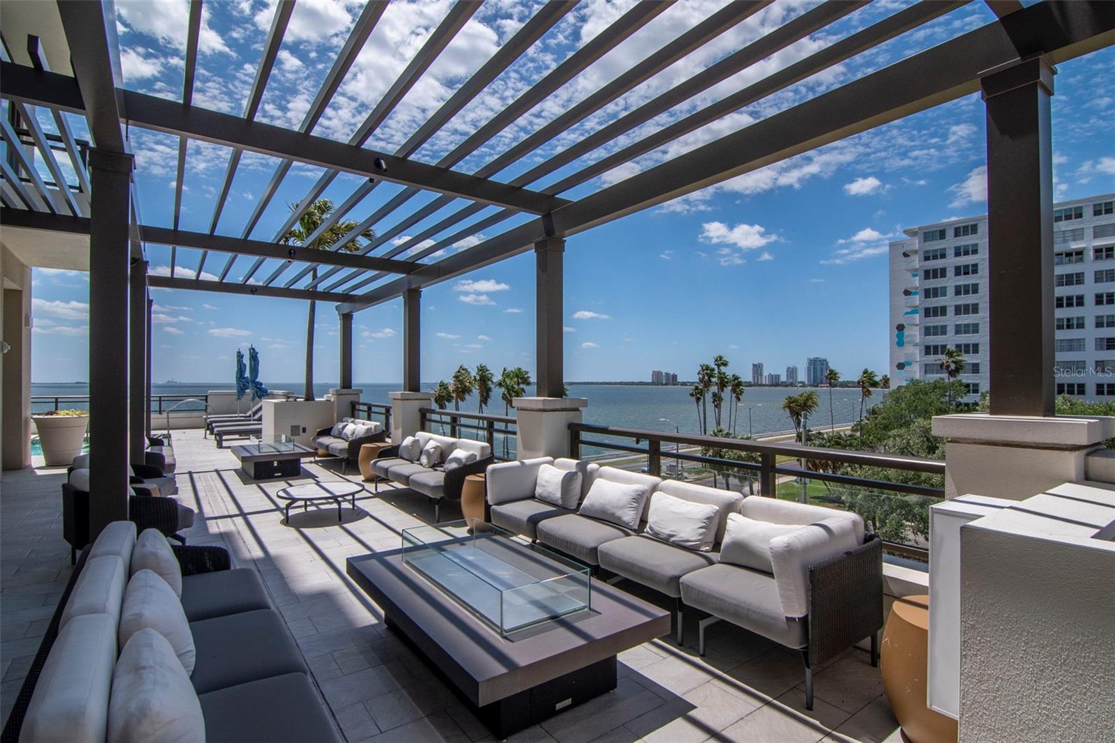 HYDE PARK HOUSE CONDO - Residential