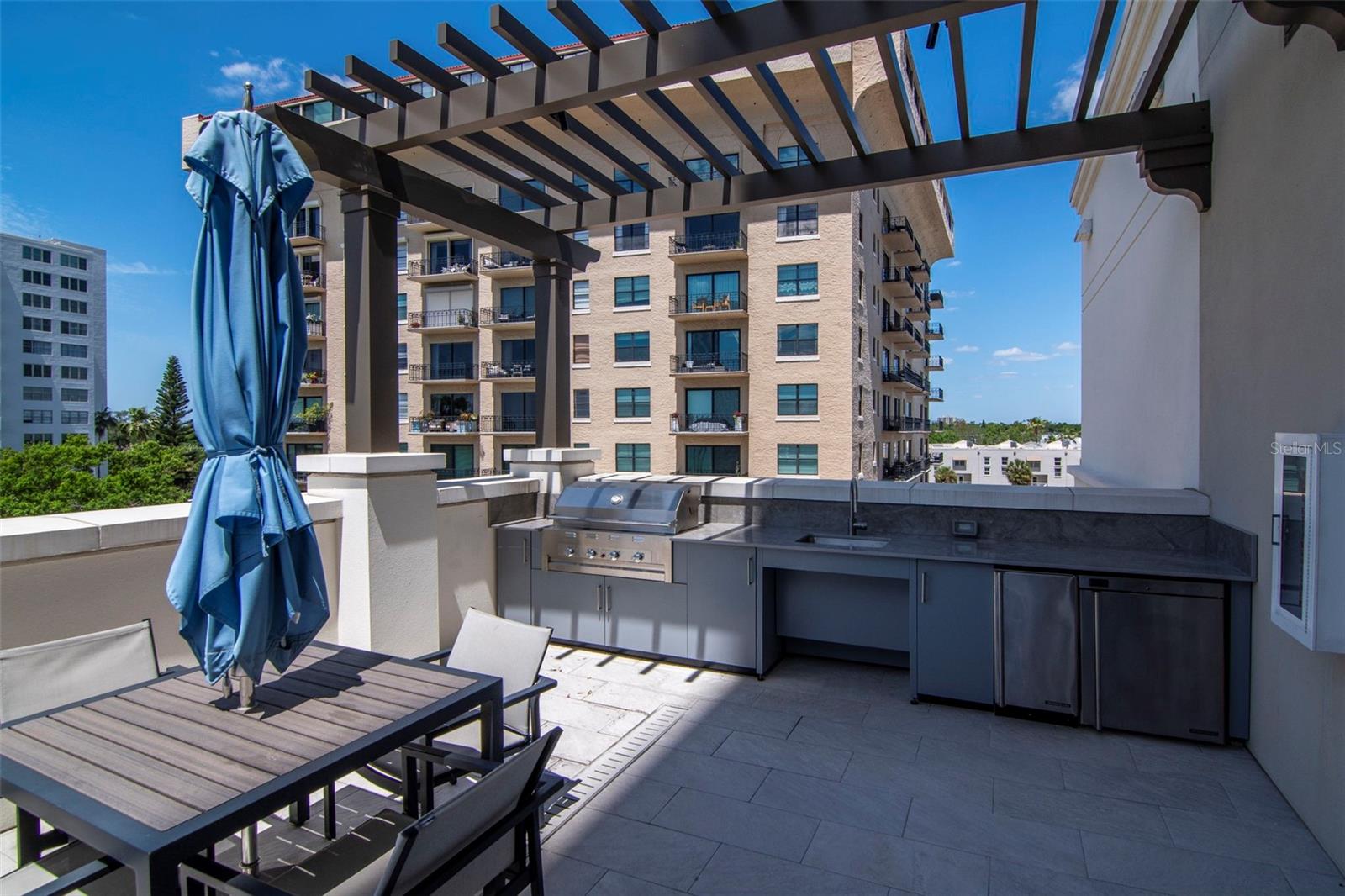 HYDE PARK HOUSE CONDO - Residential