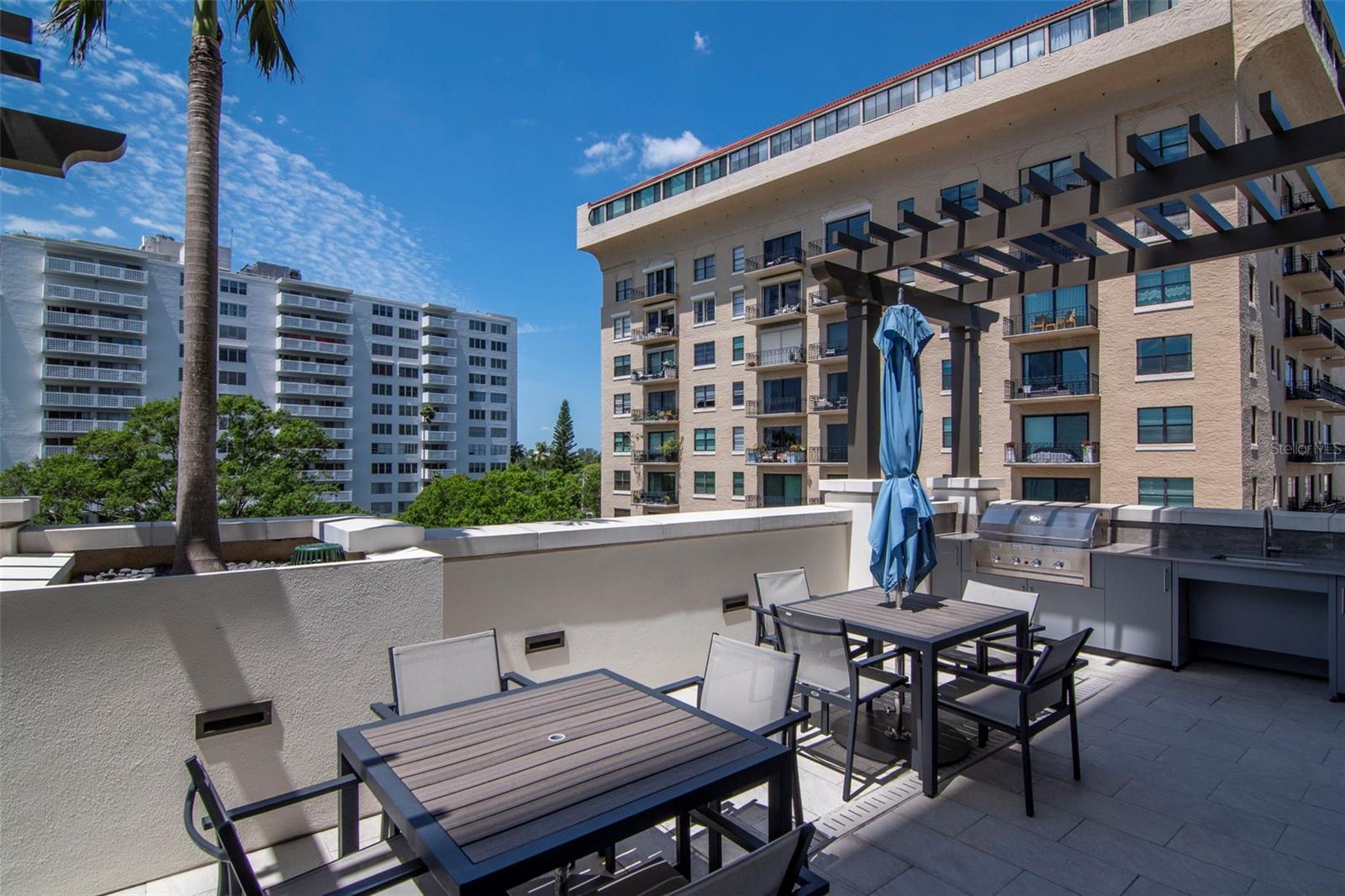 HYDE PARK HOUSE CONDO - Residential