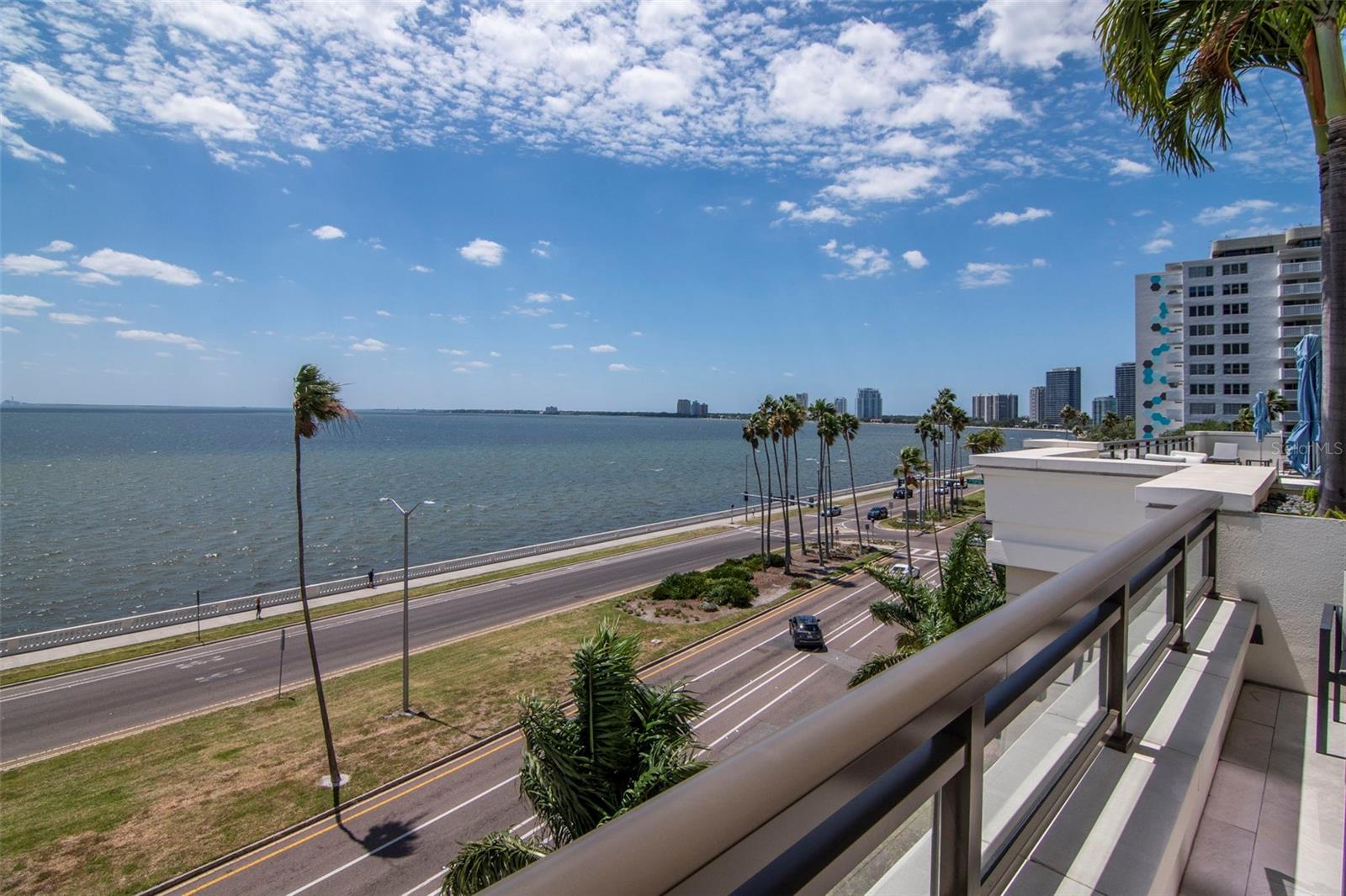 HYDE PARK HOUSE CONDO - Residential