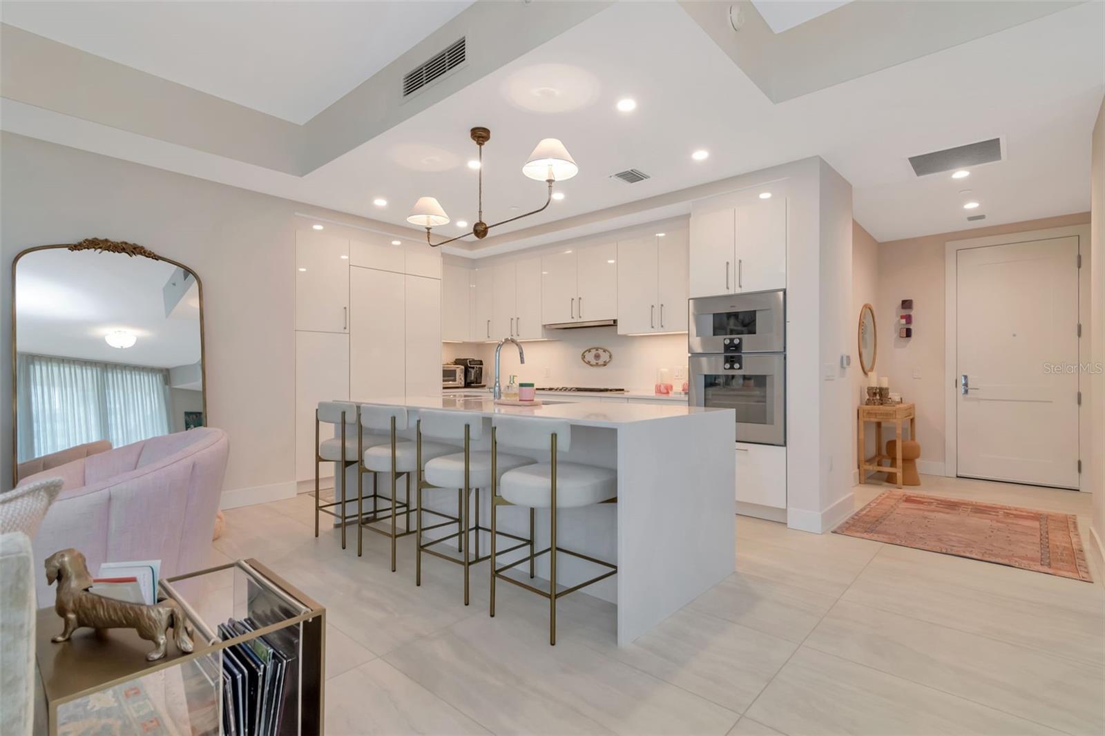 HYDE PARK HOUSE CONDO - Residential
