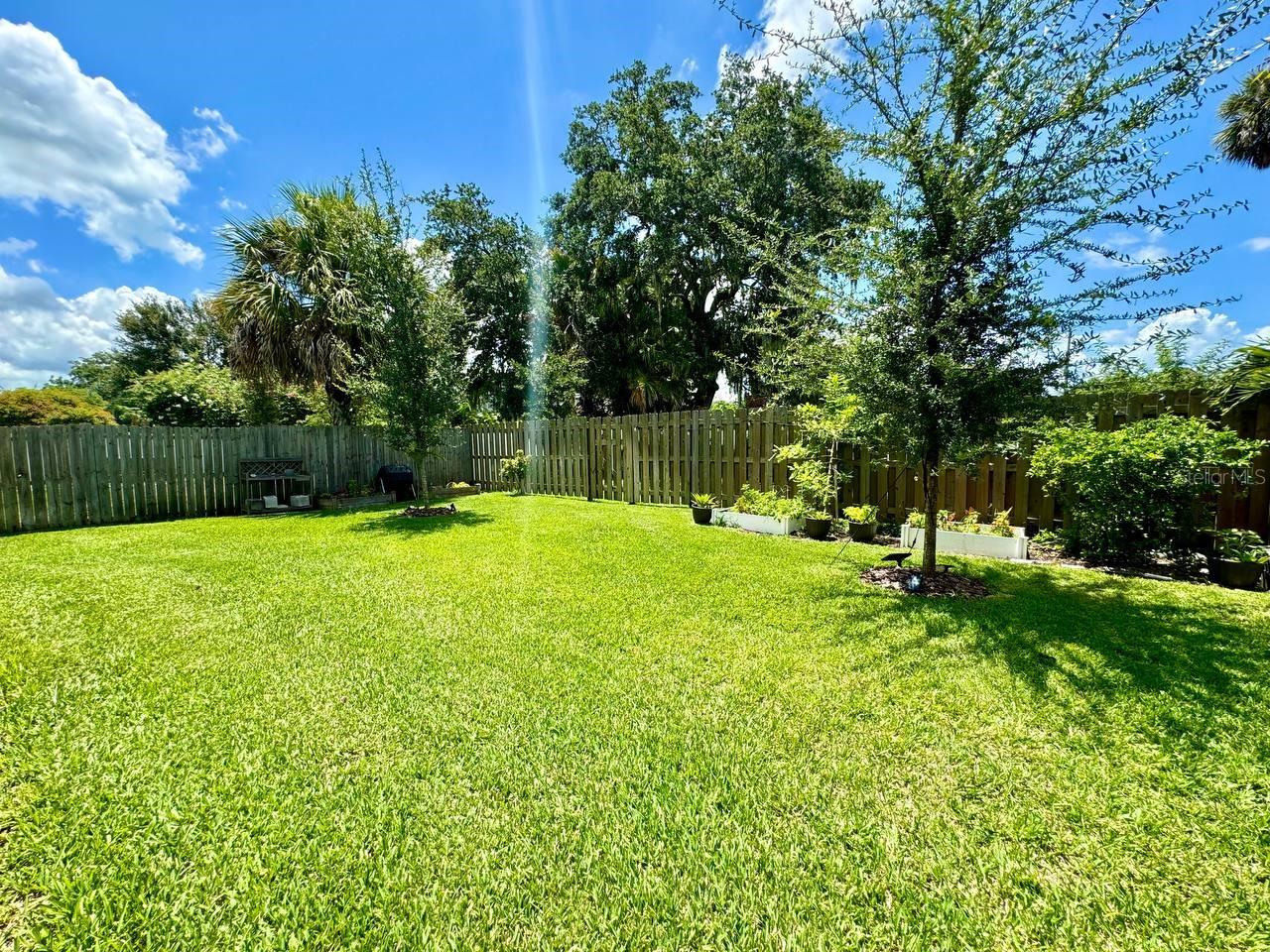 SUBURB ROYAL - Residential Lease