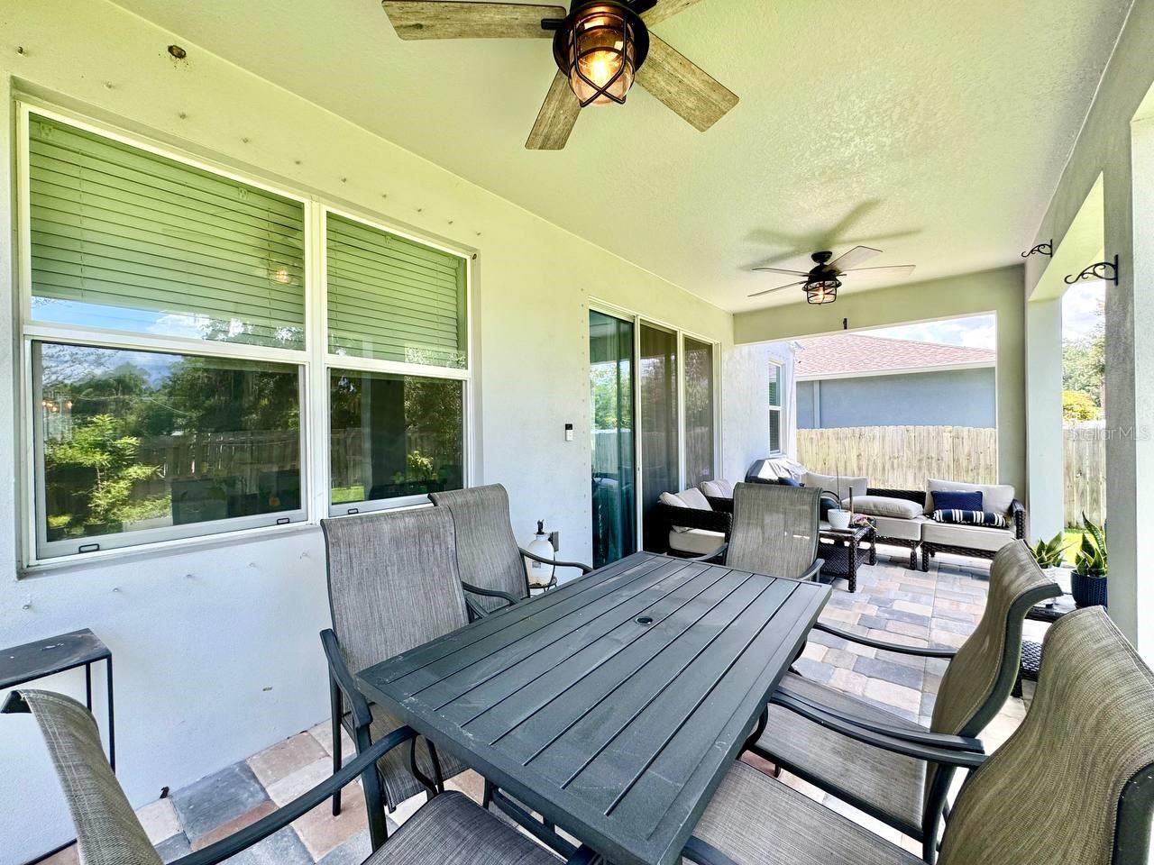 SUBURB ROYAL - Residential Lease