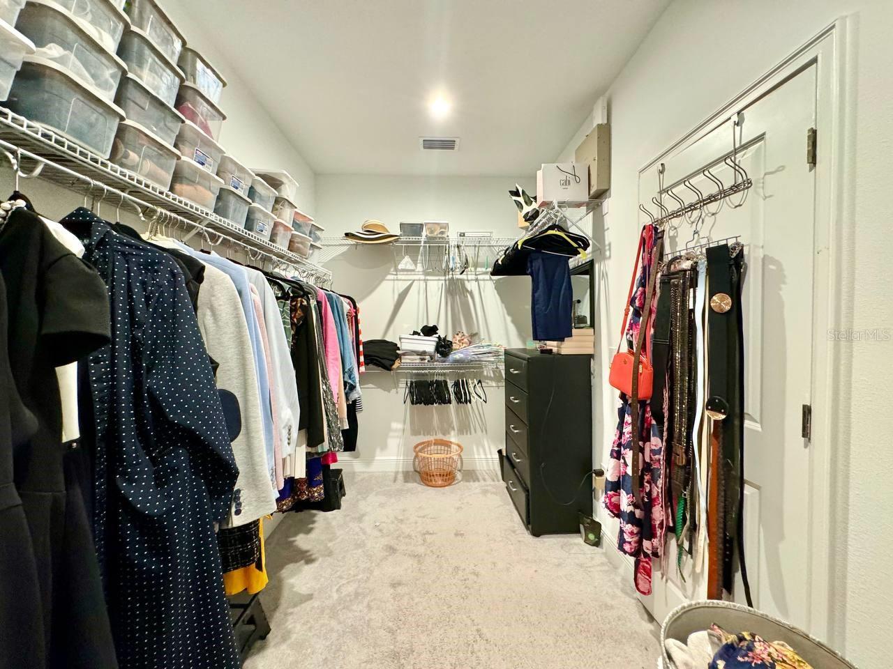 SUBURB ROYAL - Residential Lease