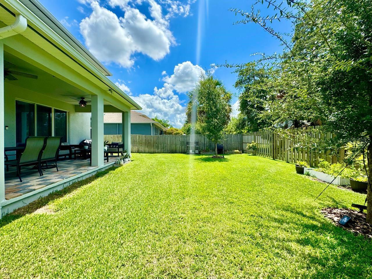 SUBURB ROYAL - Residential Lease