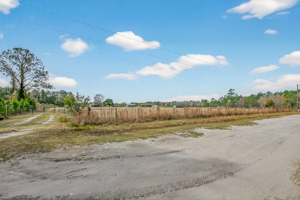 Photo of 16815 NE 95th Avenue, Waldo, FL 32694 (MLS # FC315365)