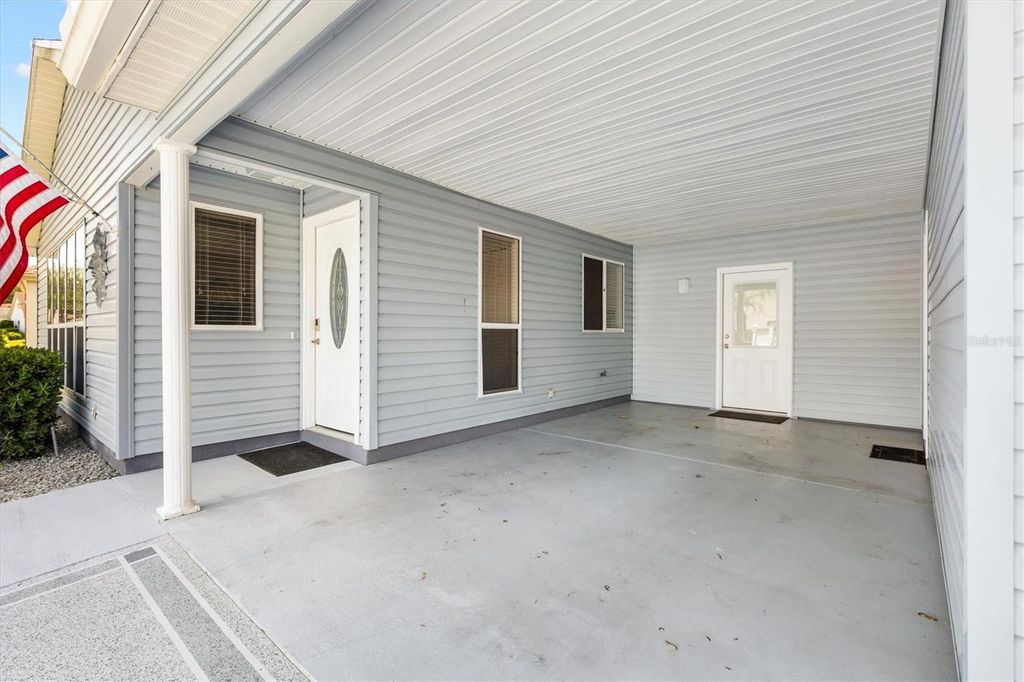 Photo of 406 Del Mar Drive, The Villages, FL 32159 (MLS # G5111589)