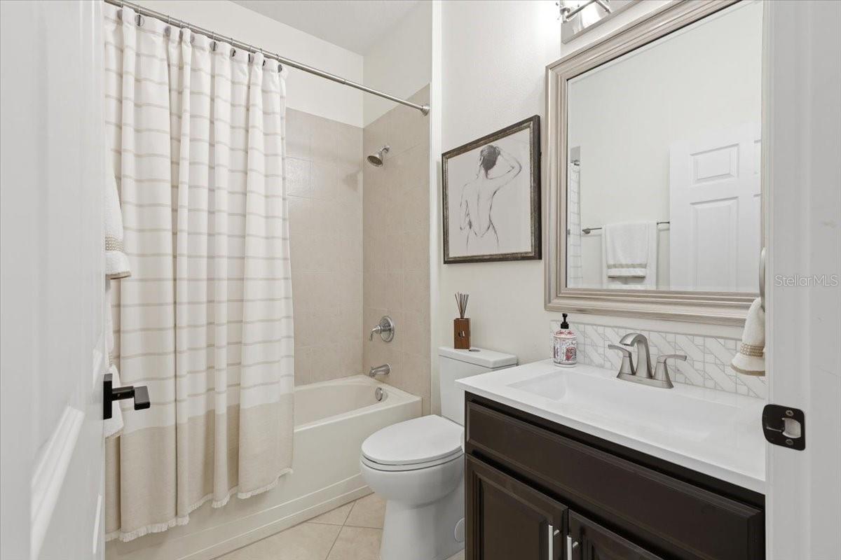 ARLINGTON BAY - Residential