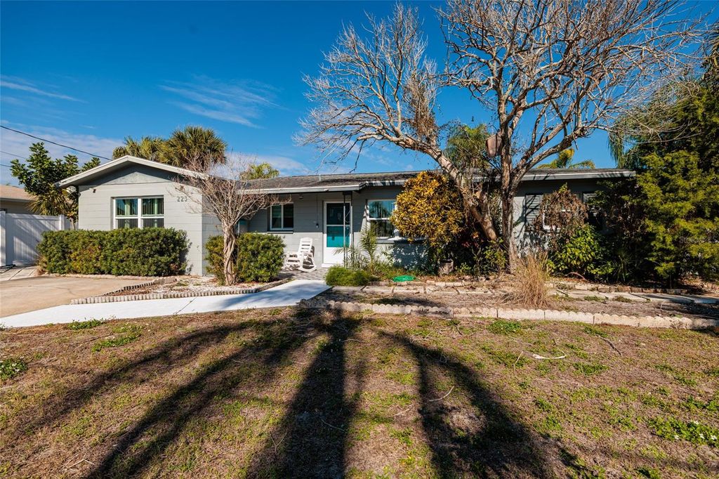Photo of 223 94th Avenue NE, St Petersburg, FL 33702 (MLS # TB8462369)