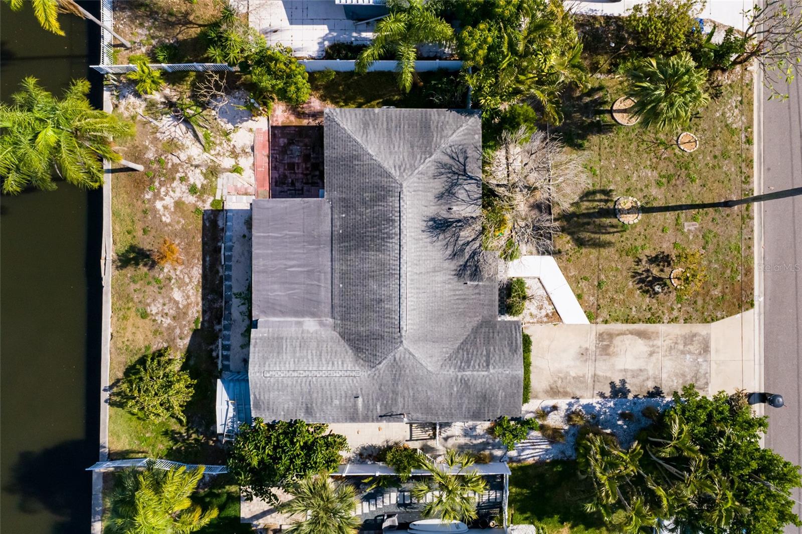 SUN PLAZA ISLES - Residential