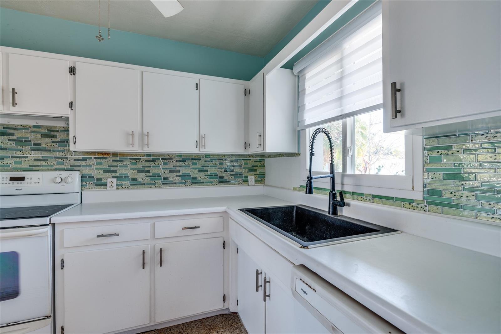 SUN PLAZA ISLES - Residential