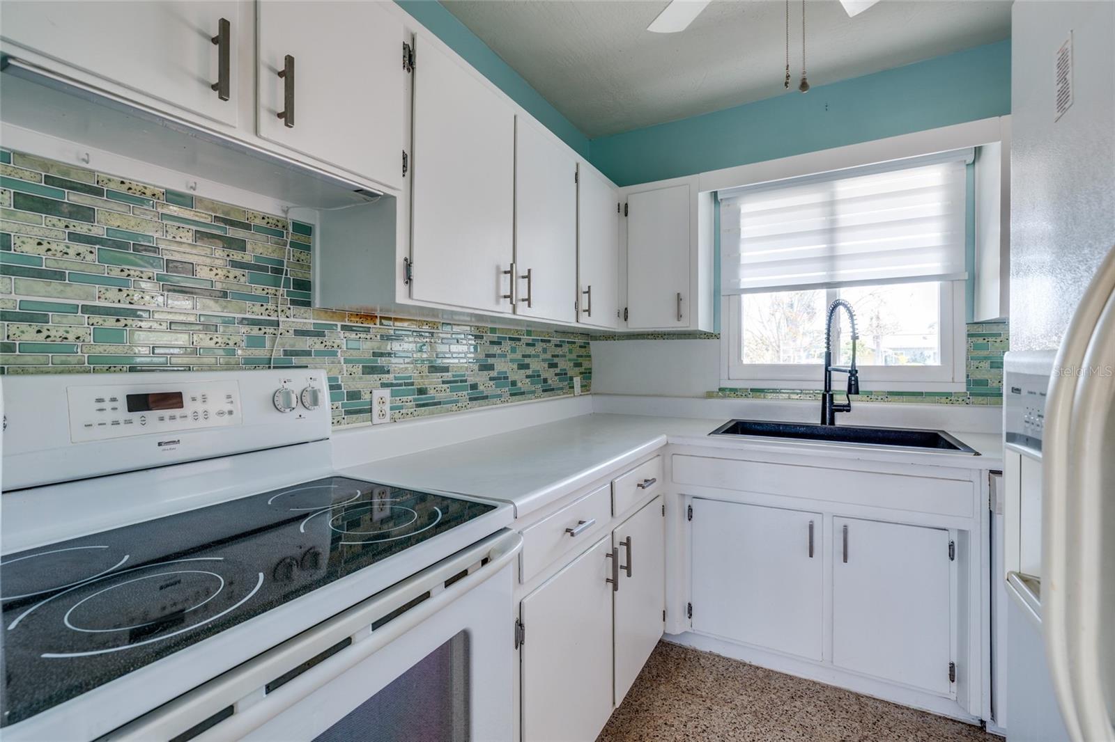 SUN PLAZA ISLES - Residential