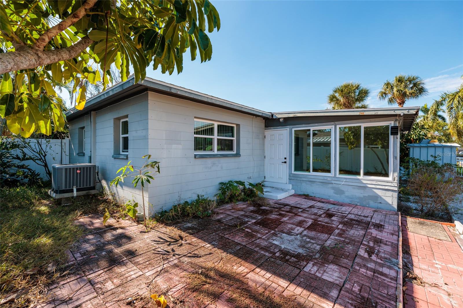 SUN PLAZA ISLES - Residential