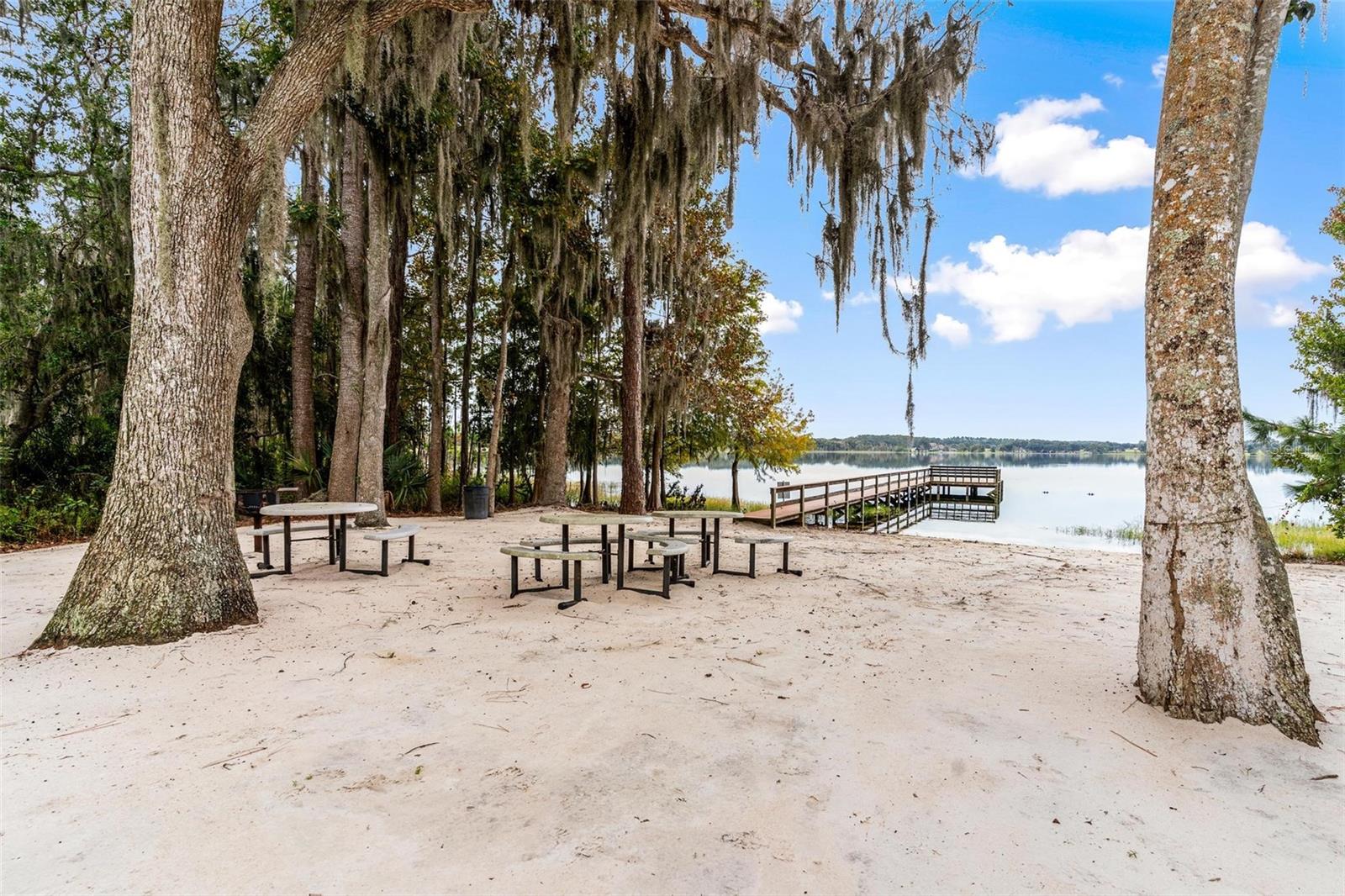 LAKE DALHOUSIE ESTATES - Residential