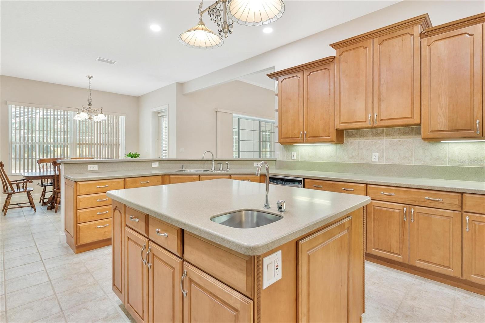 LAKE DALHOUSIE ESTATES - Residential