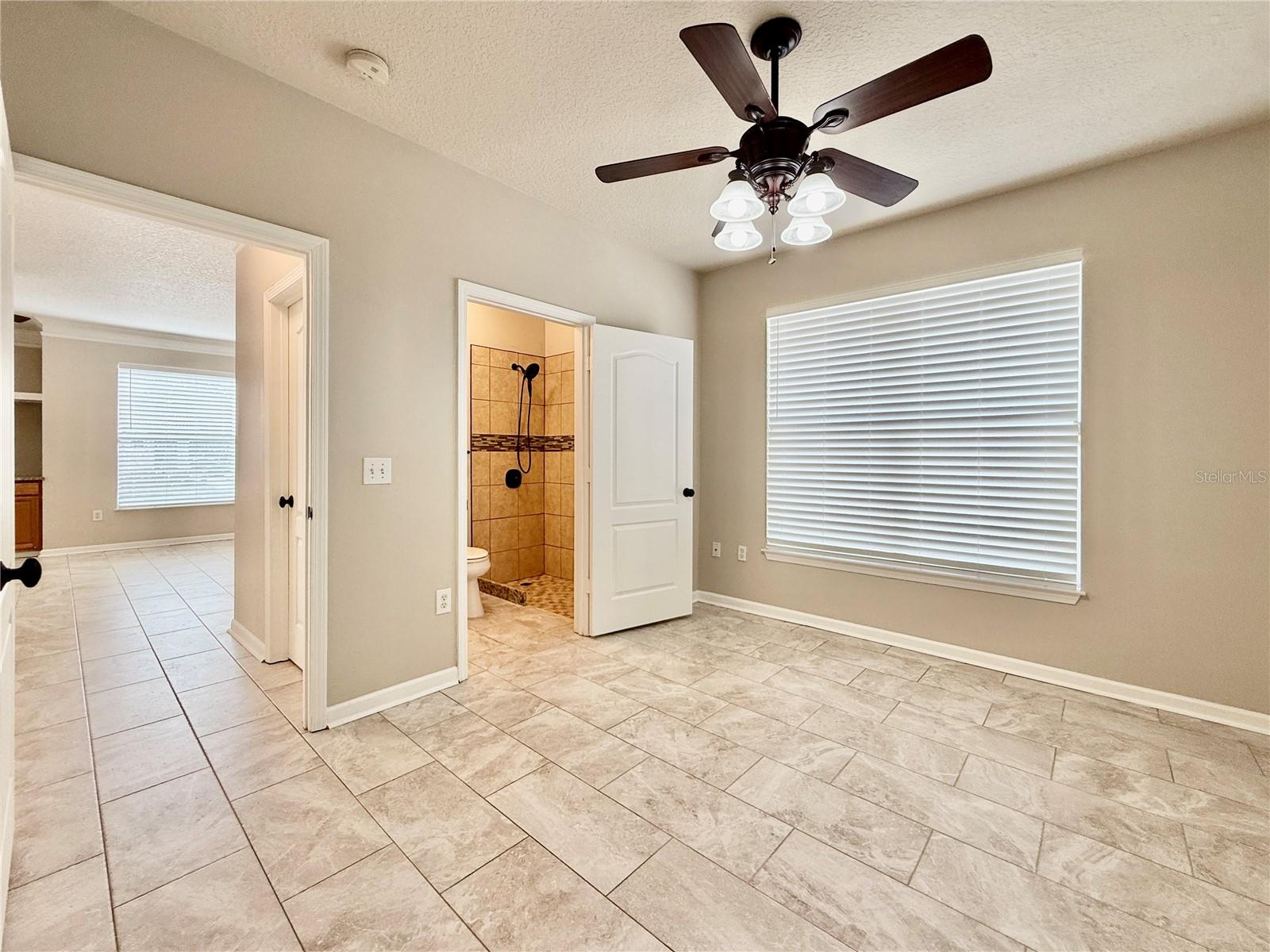 THE VILLAS CONDO - Residential