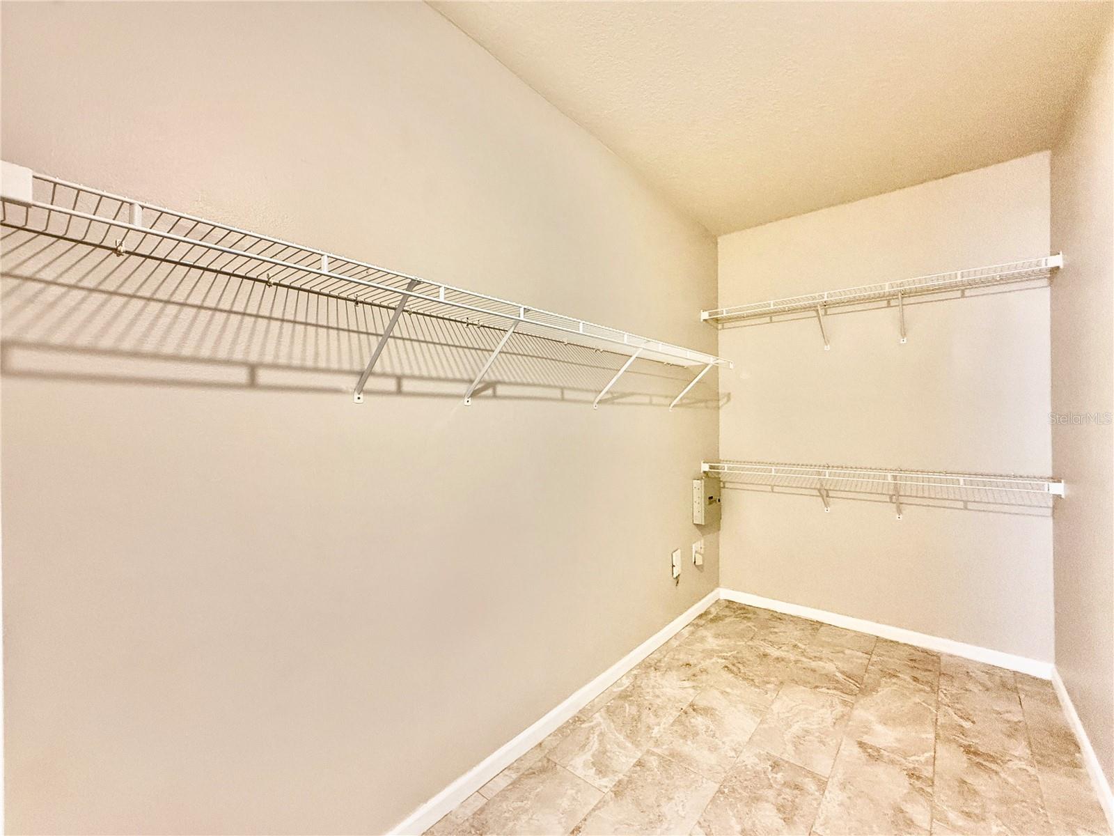 THE VILLAS CONDO - Residential