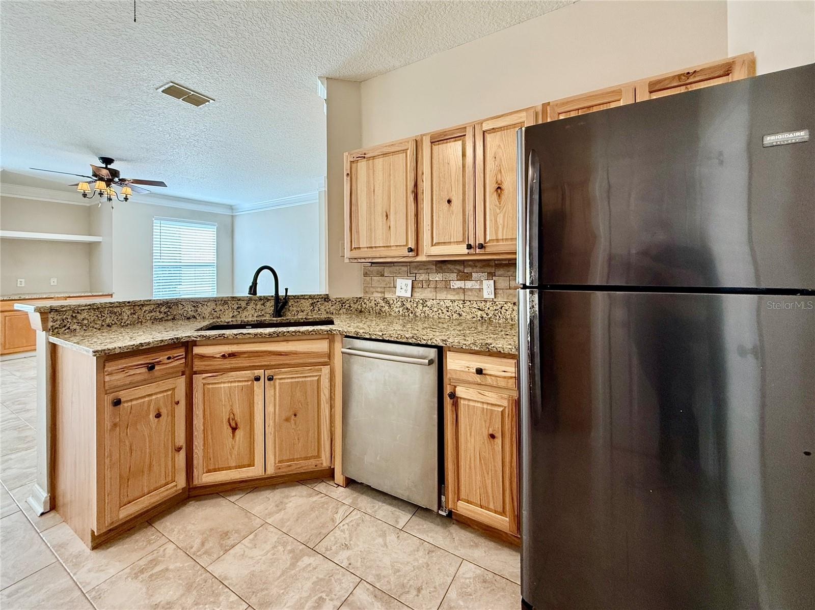 THE VILLAS CONDO - Residential