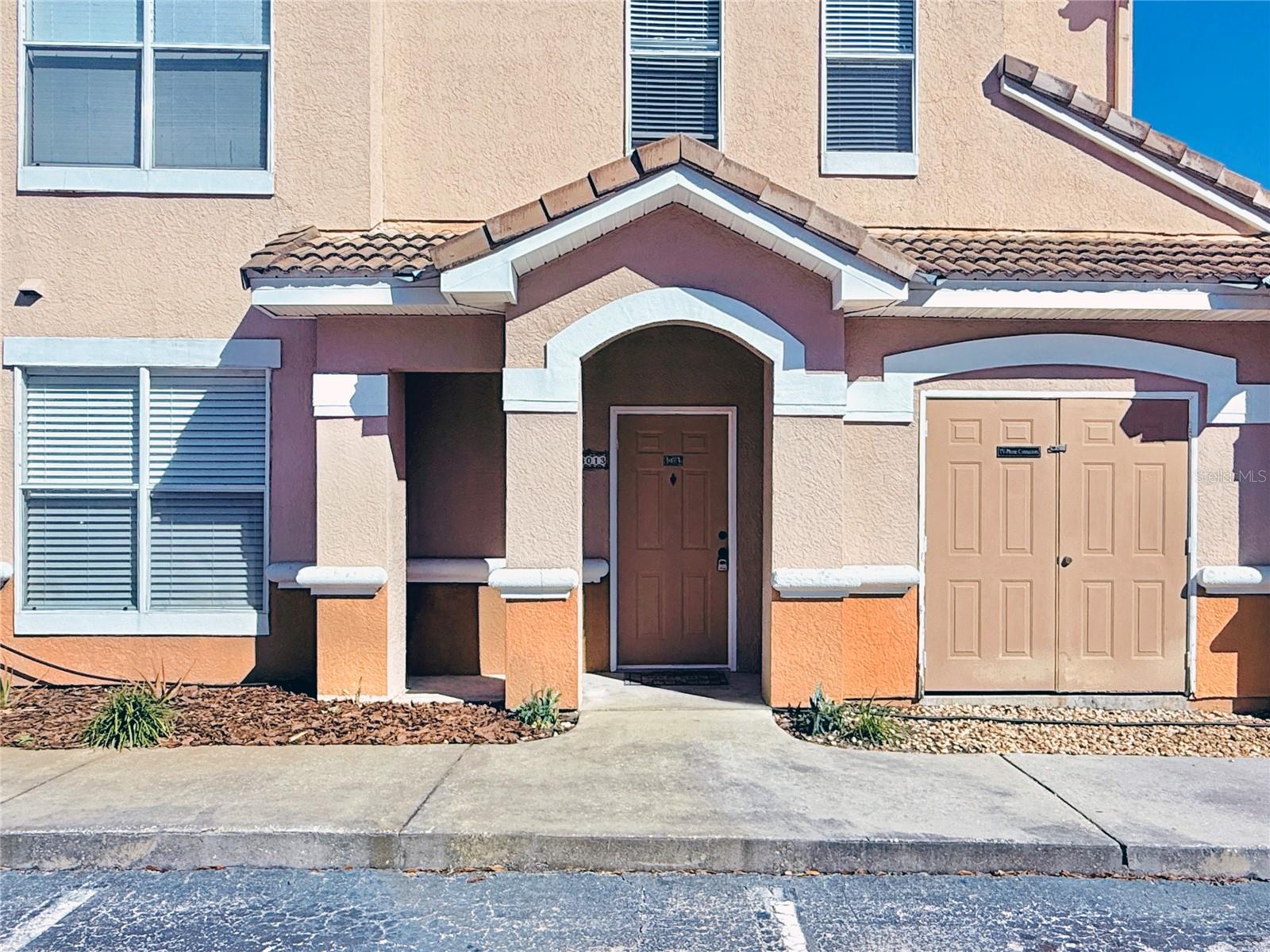 THE VILLAS CONDO - Residential