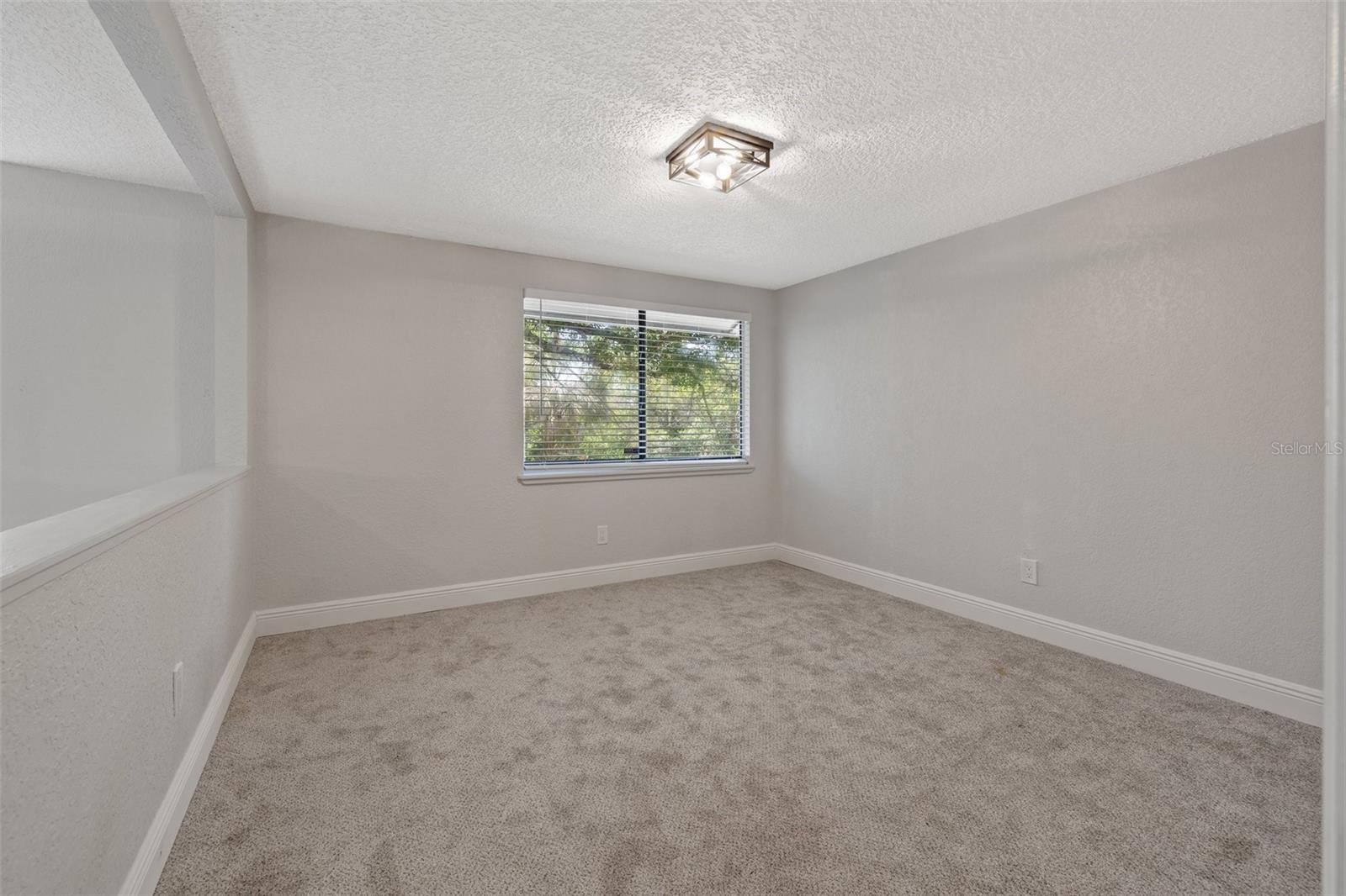 CARLYLE GARDEN TWNHMS A CON - Residential