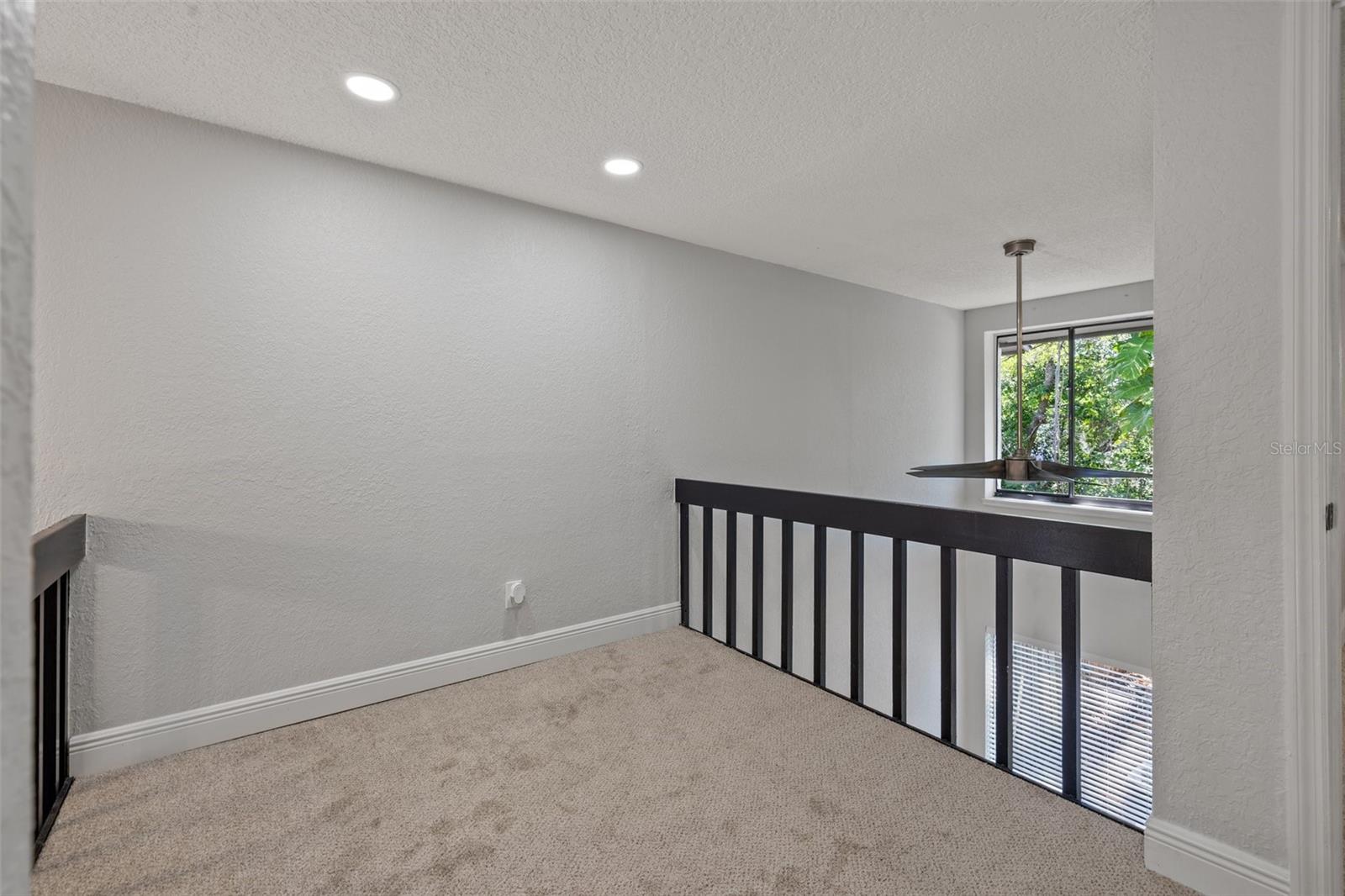 CARLYLE GARDEN TWNHMS A CON - Residential