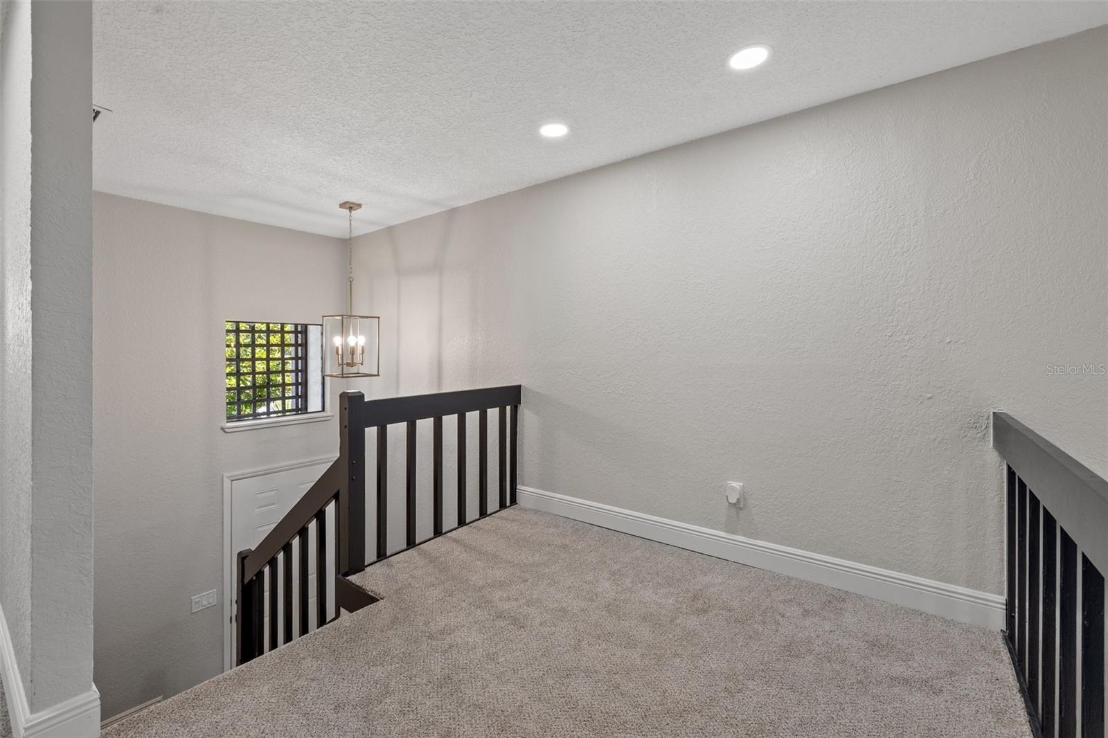 CARLYLE GARDEN TWNHMS A CON - Residential