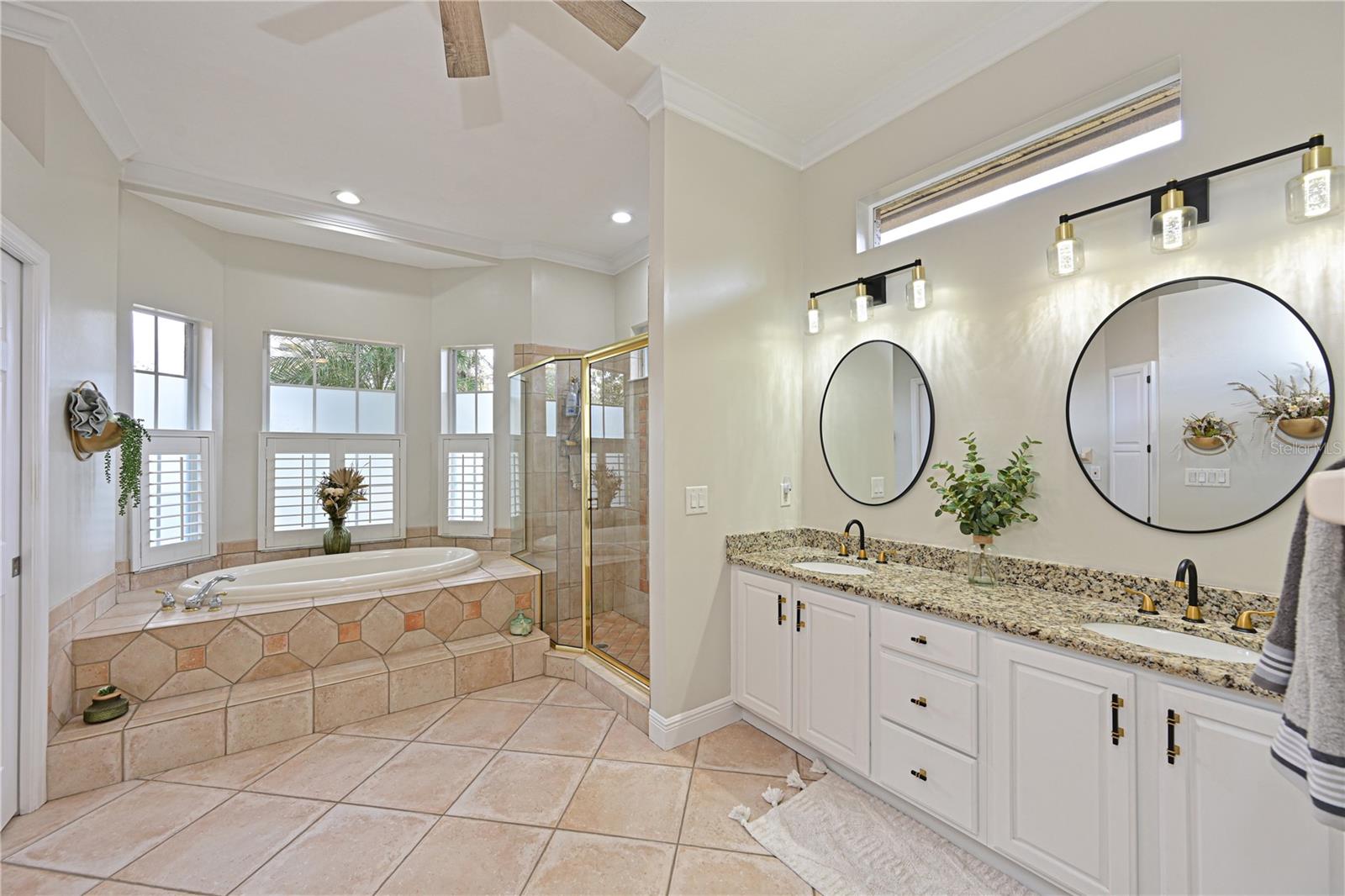 OAK CREEK - Residential