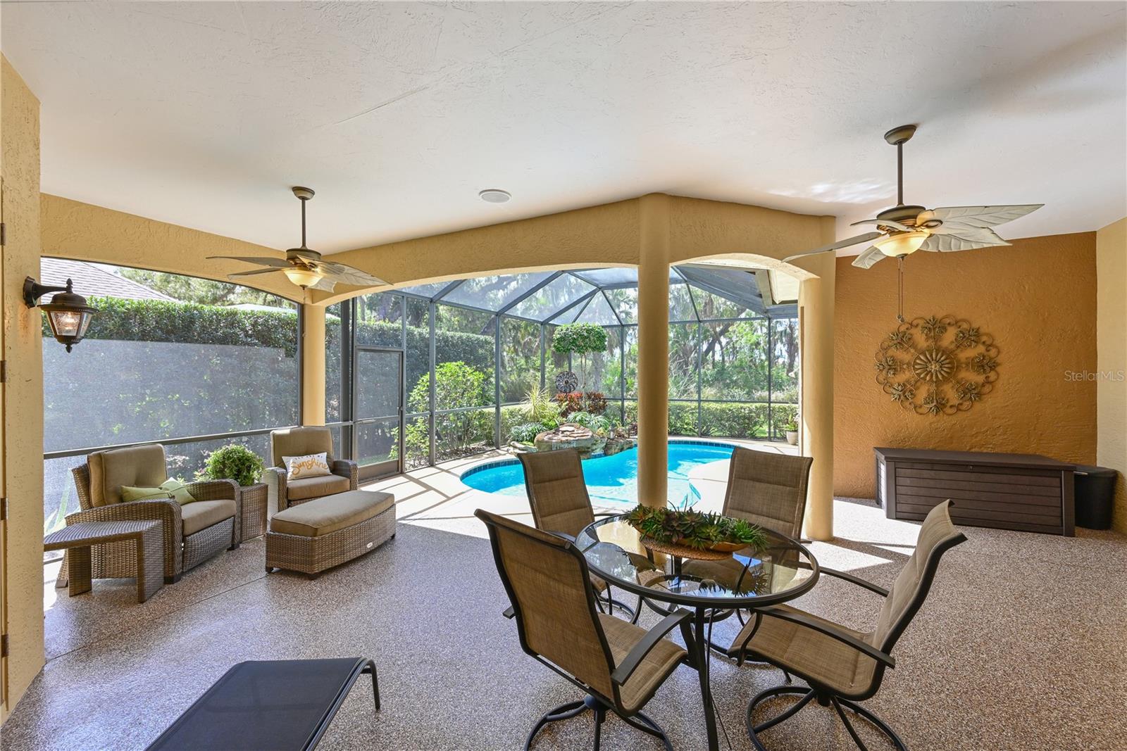 OAK CREEK - Residential