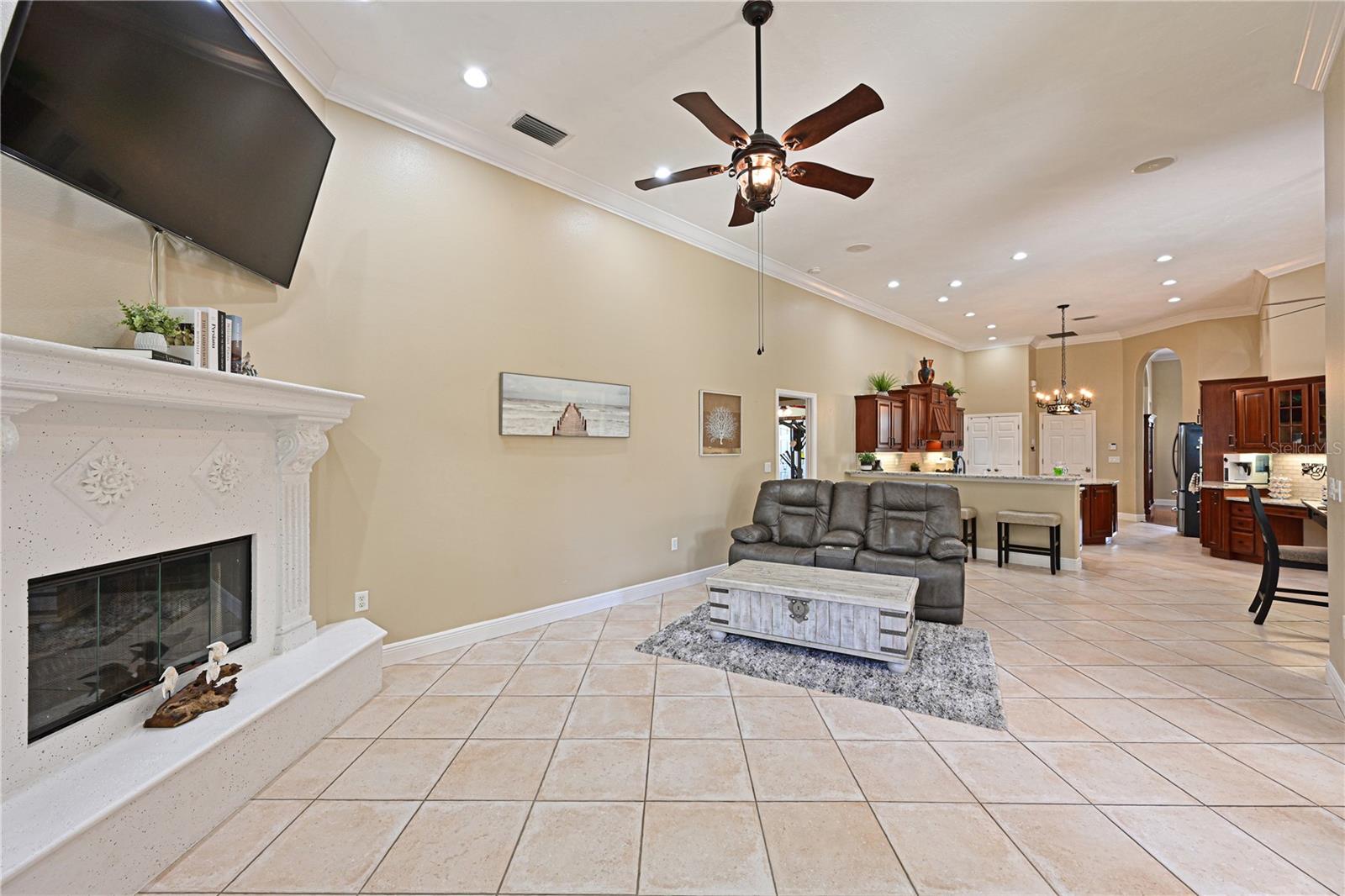 OAK CREEK - Residential