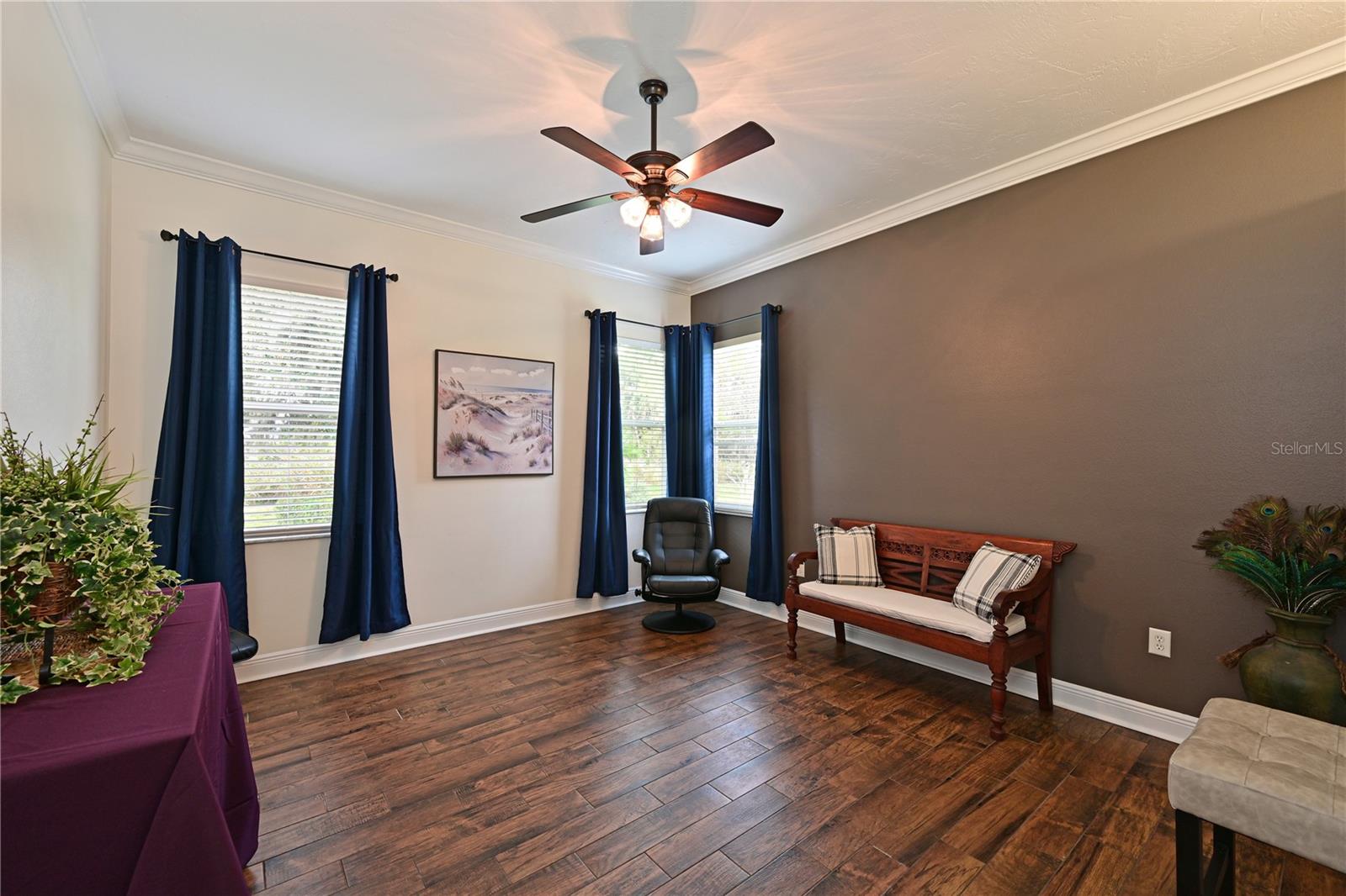 OAK CREEK - Residential