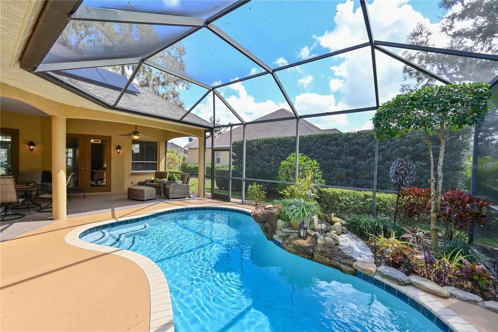 OAK CREEK - Residential