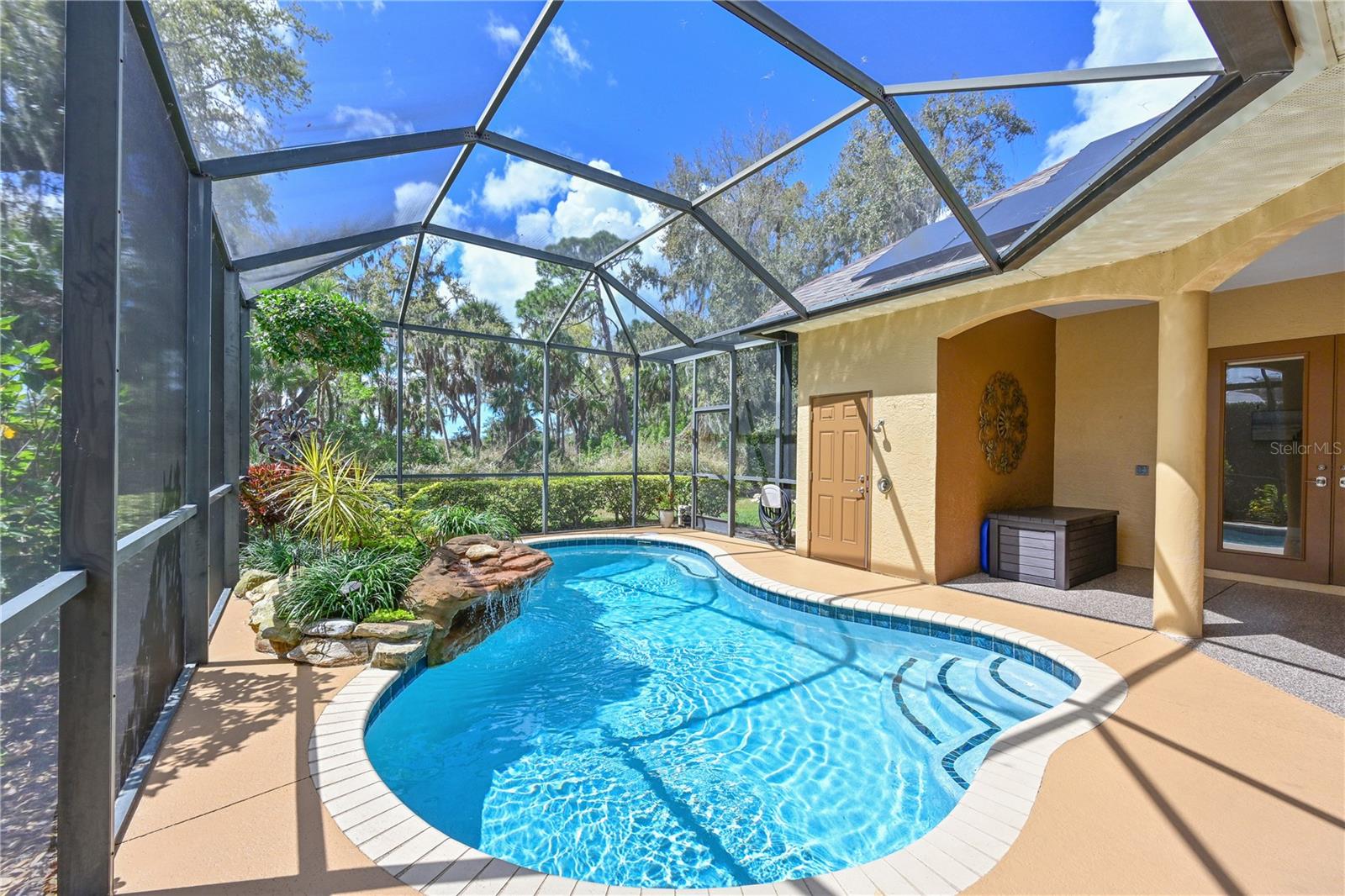 OAK CREEK - Residential