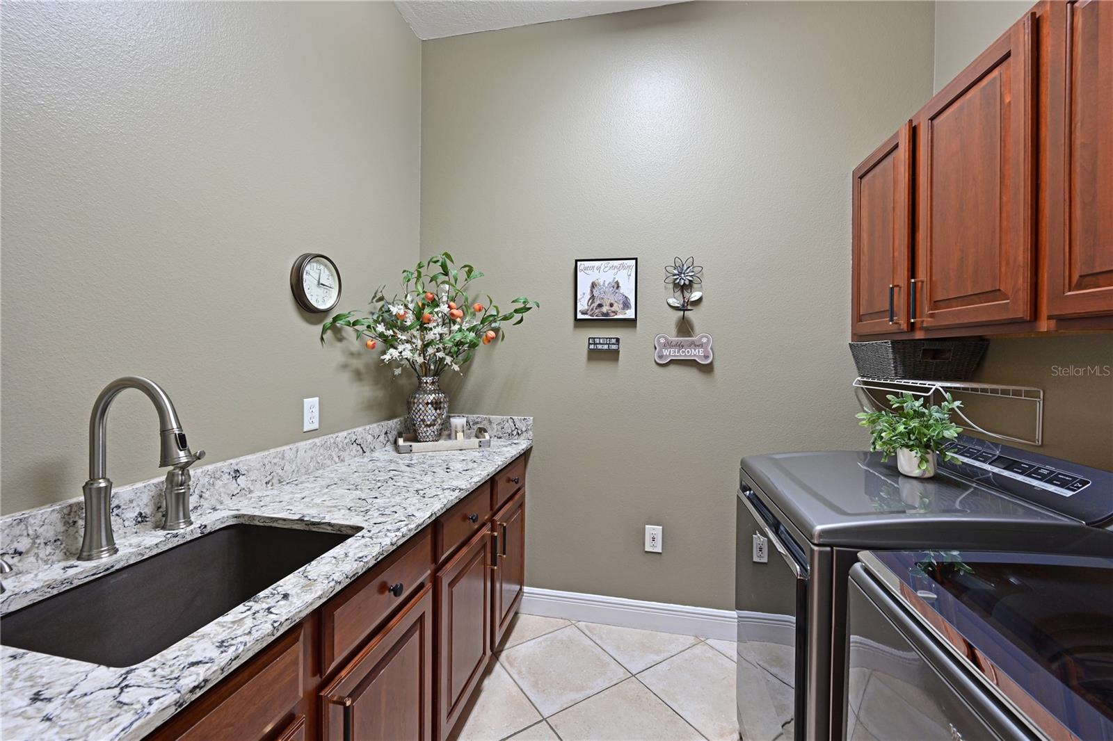 OAK CREEK - Residential