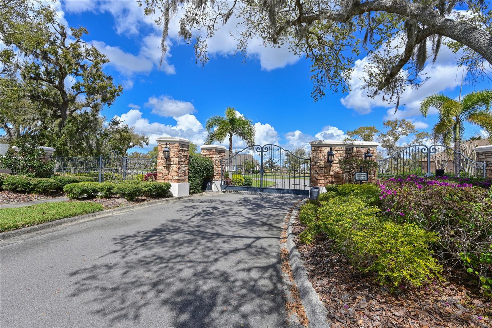 OAK CREEK - Residential