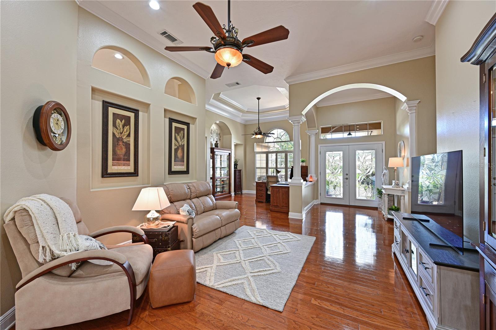 OAK CREEK - Residential