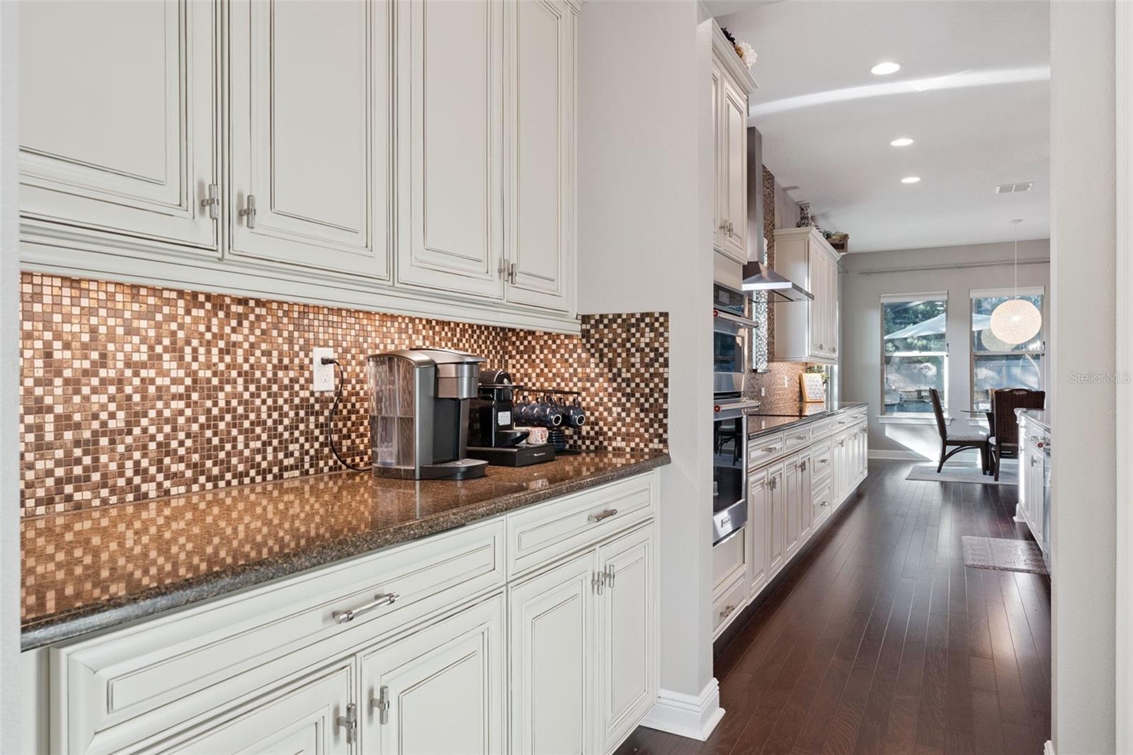 ENCLAVE - Residential