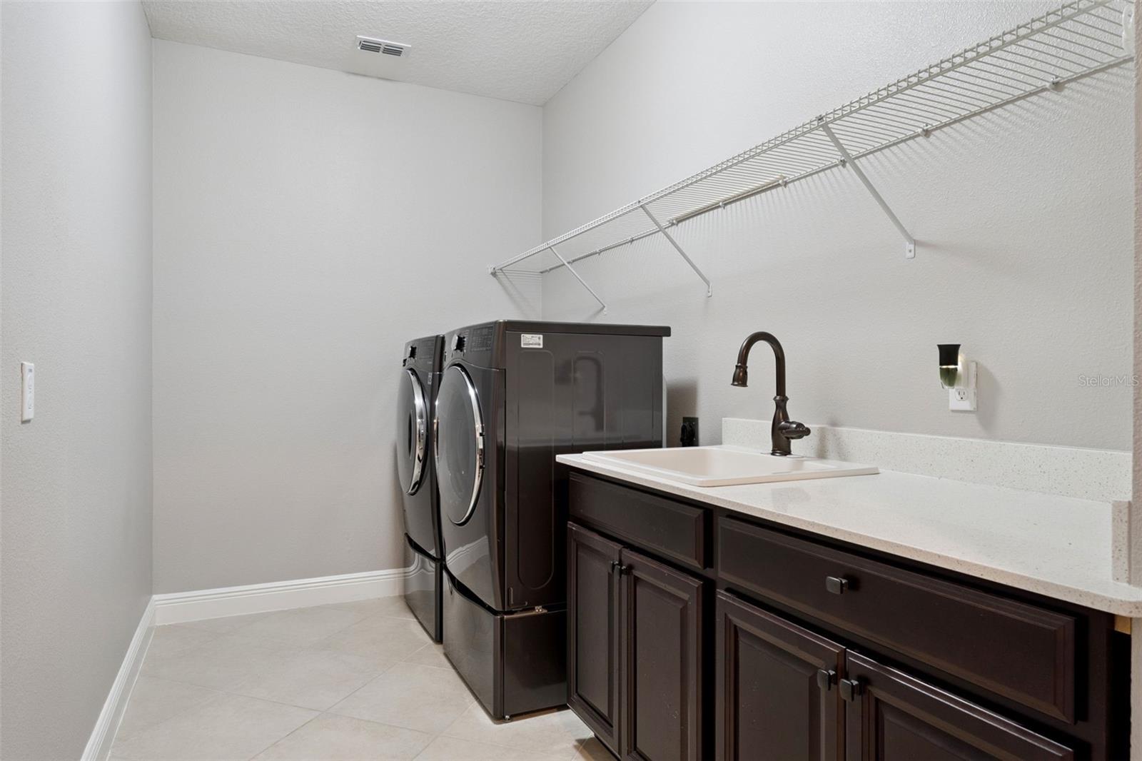 ENCLAVE - Residential