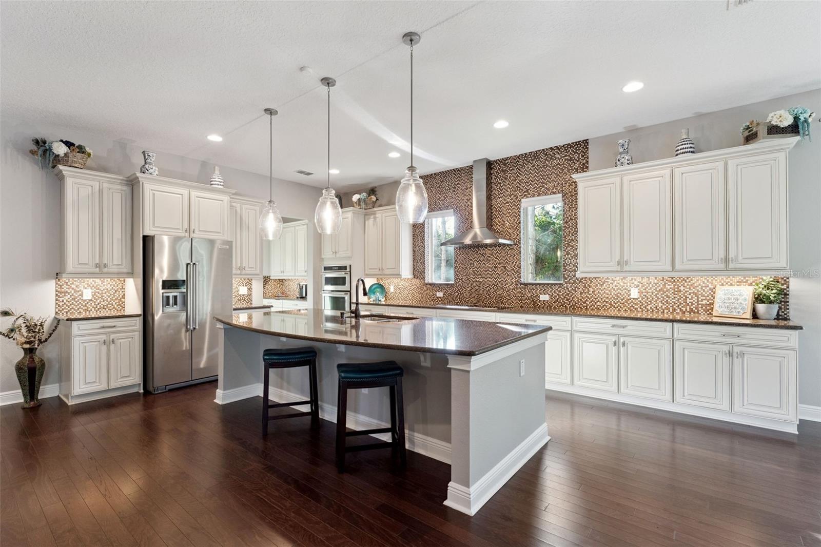 ENCLAVE - Residential