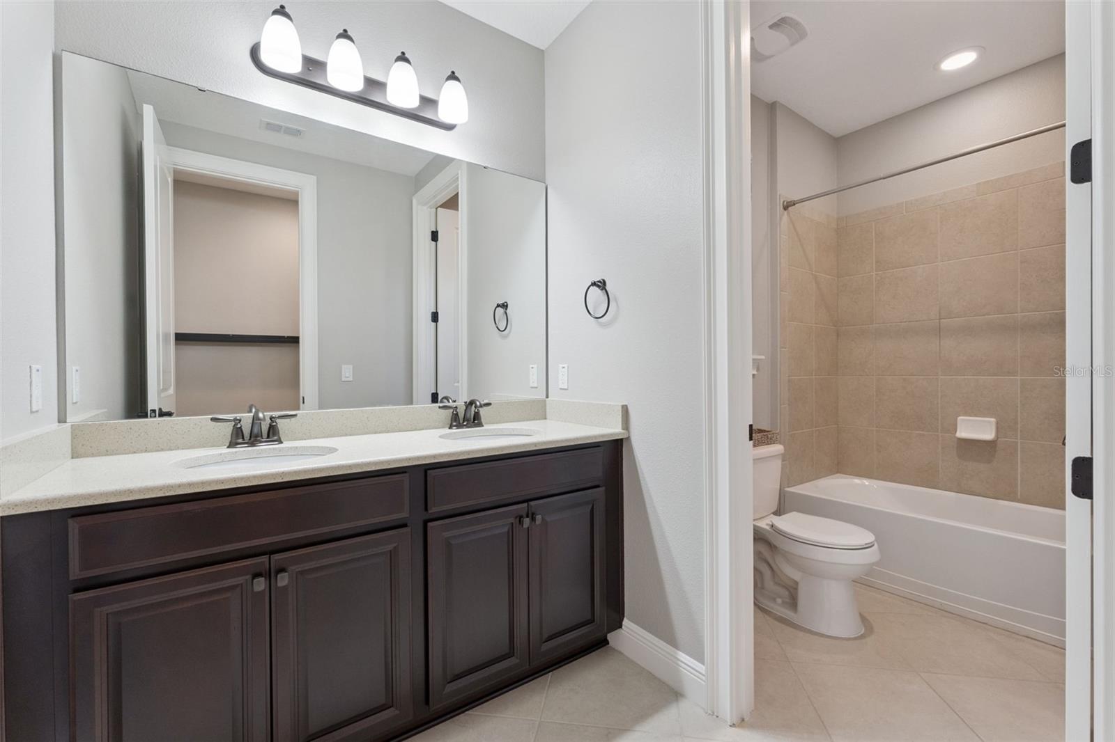 ENCLAVE - Residential