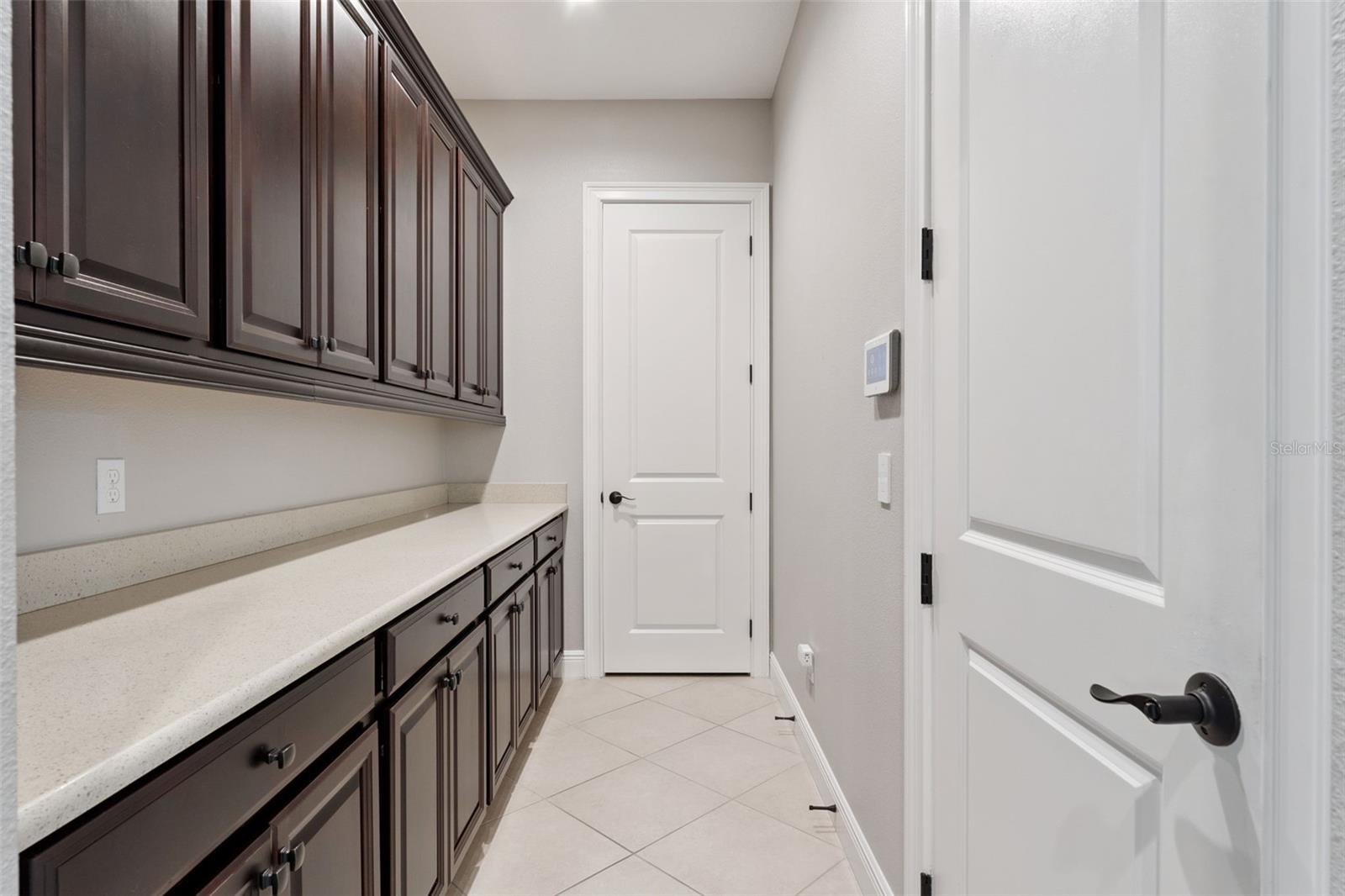 ENCLAVE - Residential