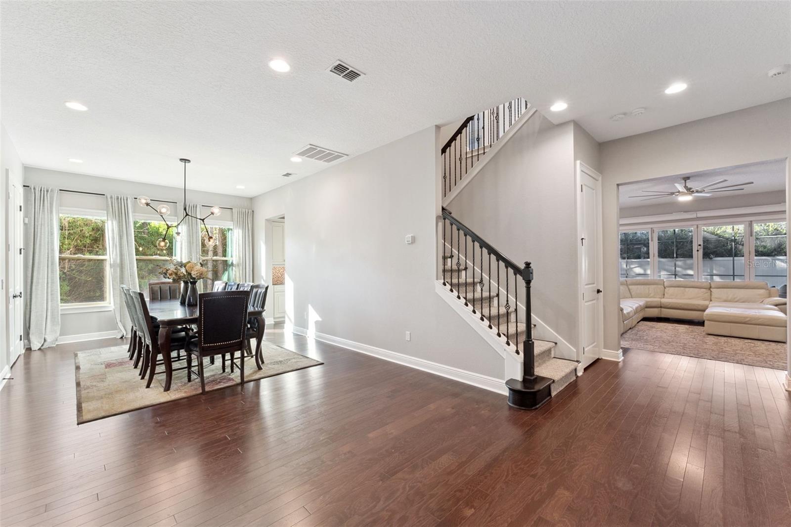 ENCLAVE - Residential