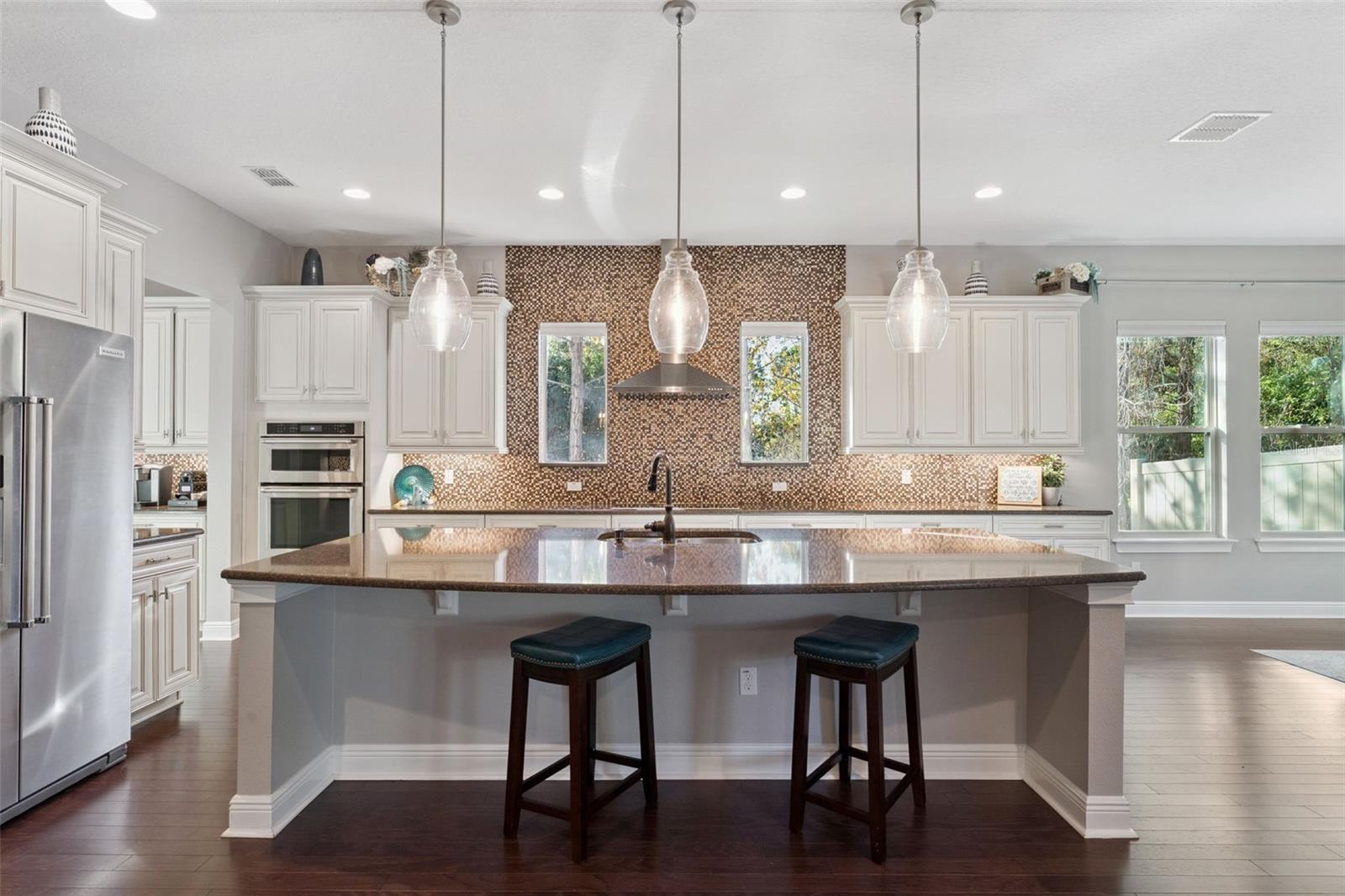 ENCLAVE - Residential