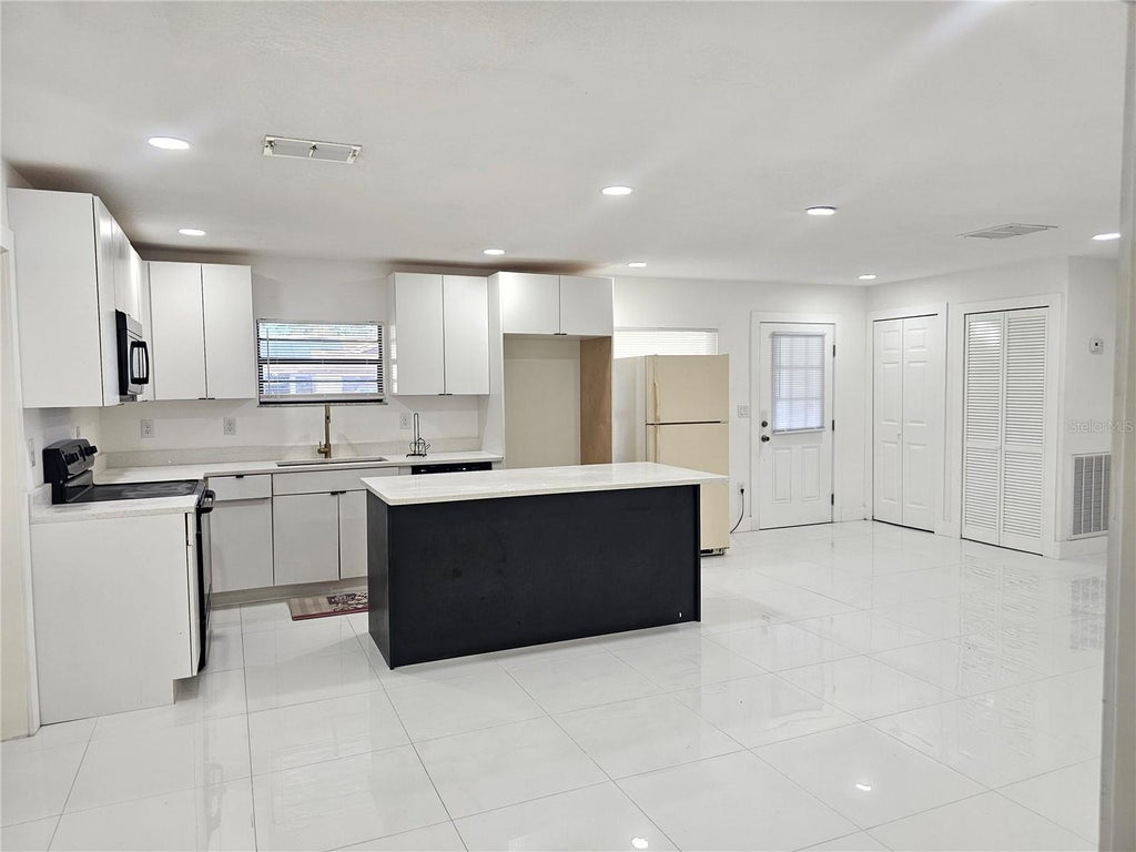 Photo of 6125 Liberty Avenue, Temple Terrace, FL 33617 (MLS # TB8555687)