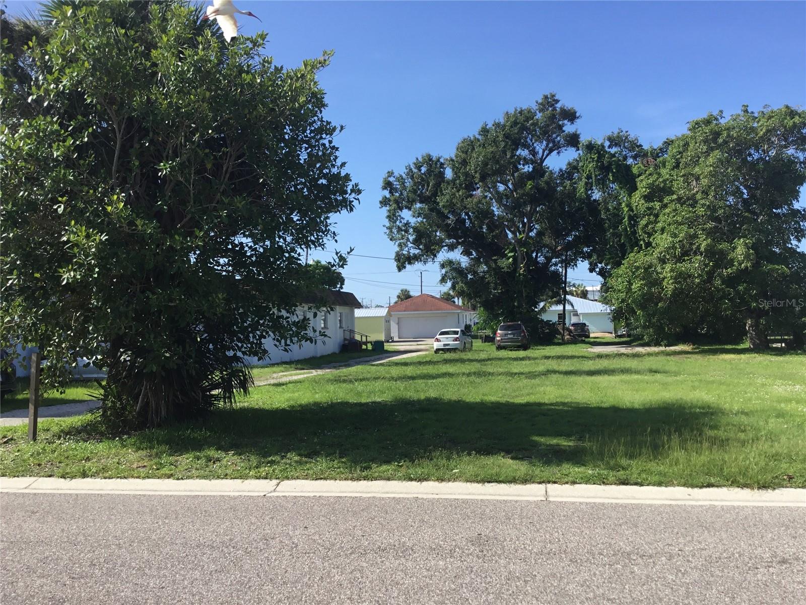 501 & 505 11TH STREET DRIVE W