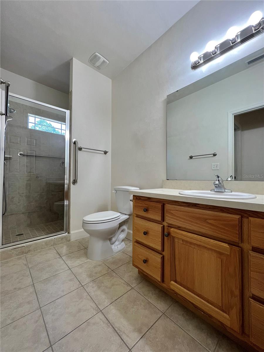 SPANISH GATES - Residential