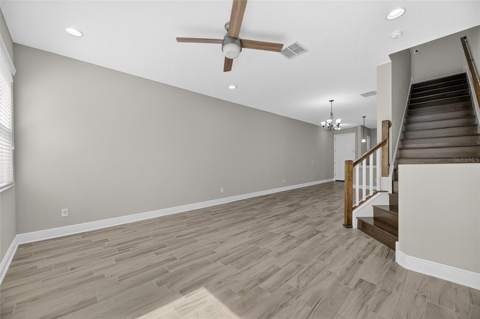 TOWNS AT BELLEAIR GROVE - Residential