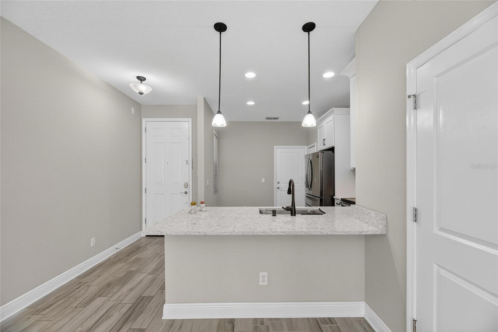 TOWNS AT BELLEAIR GROVE - Residential